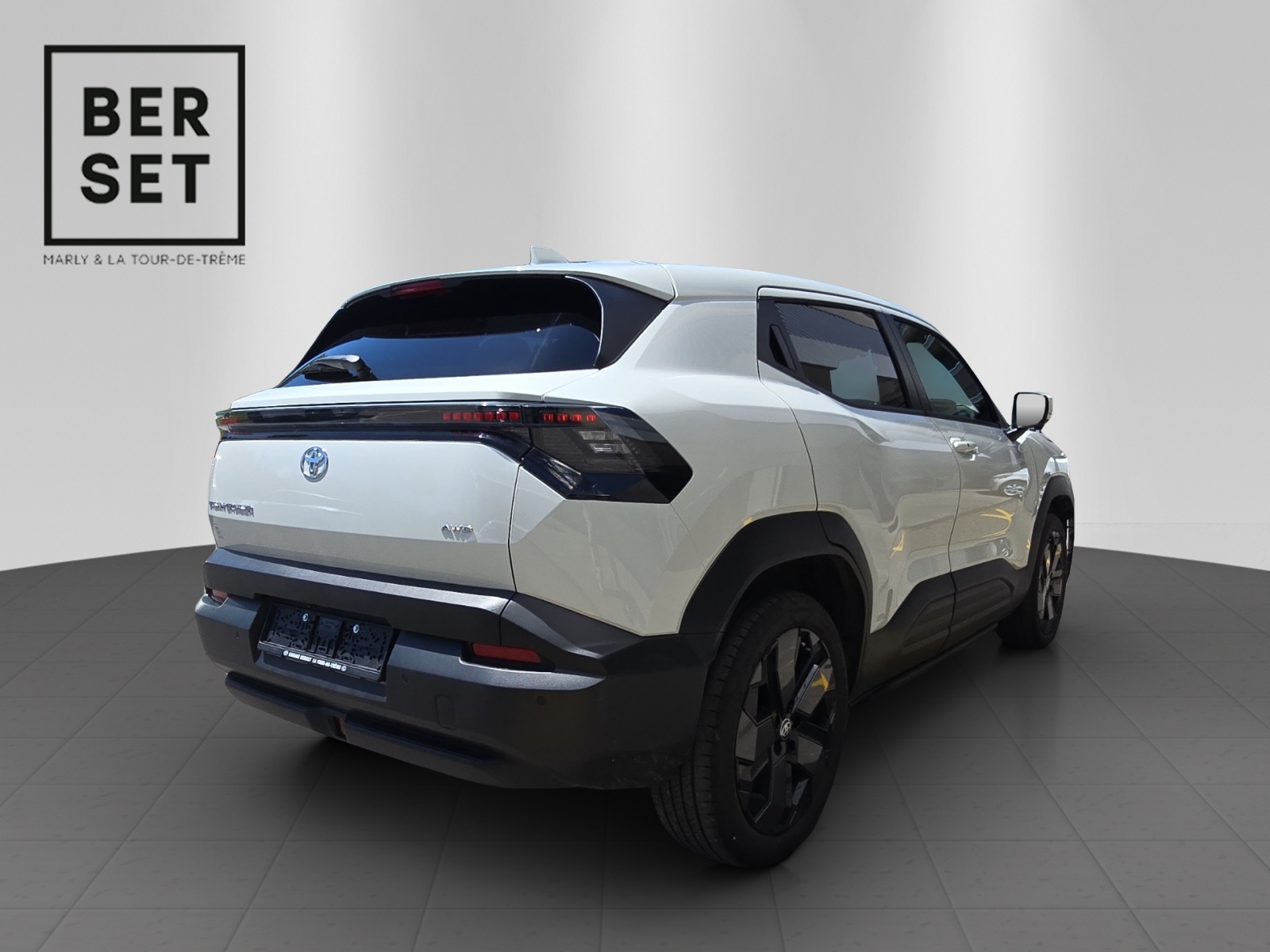 TOYOTA Urban Cruiser Premium AWD-image-4