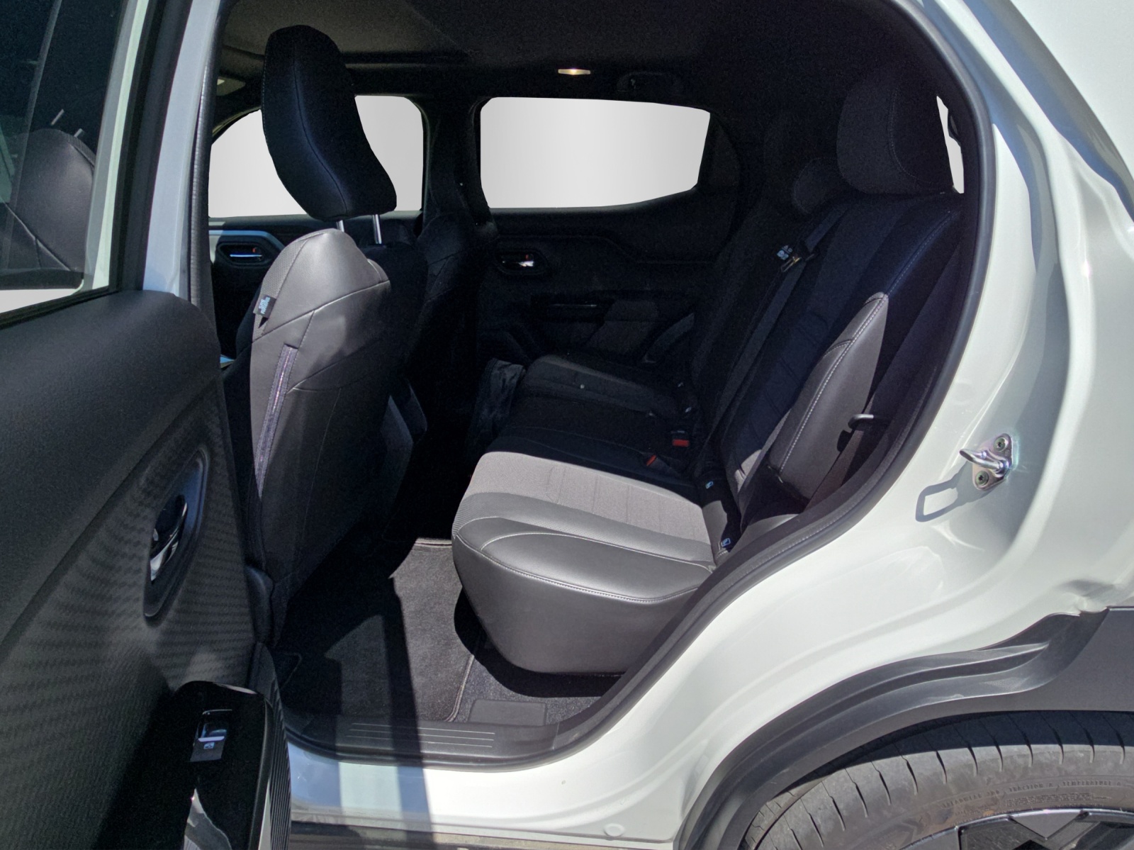 TOYOTA Urban Cruiser Premium AWD-image-9