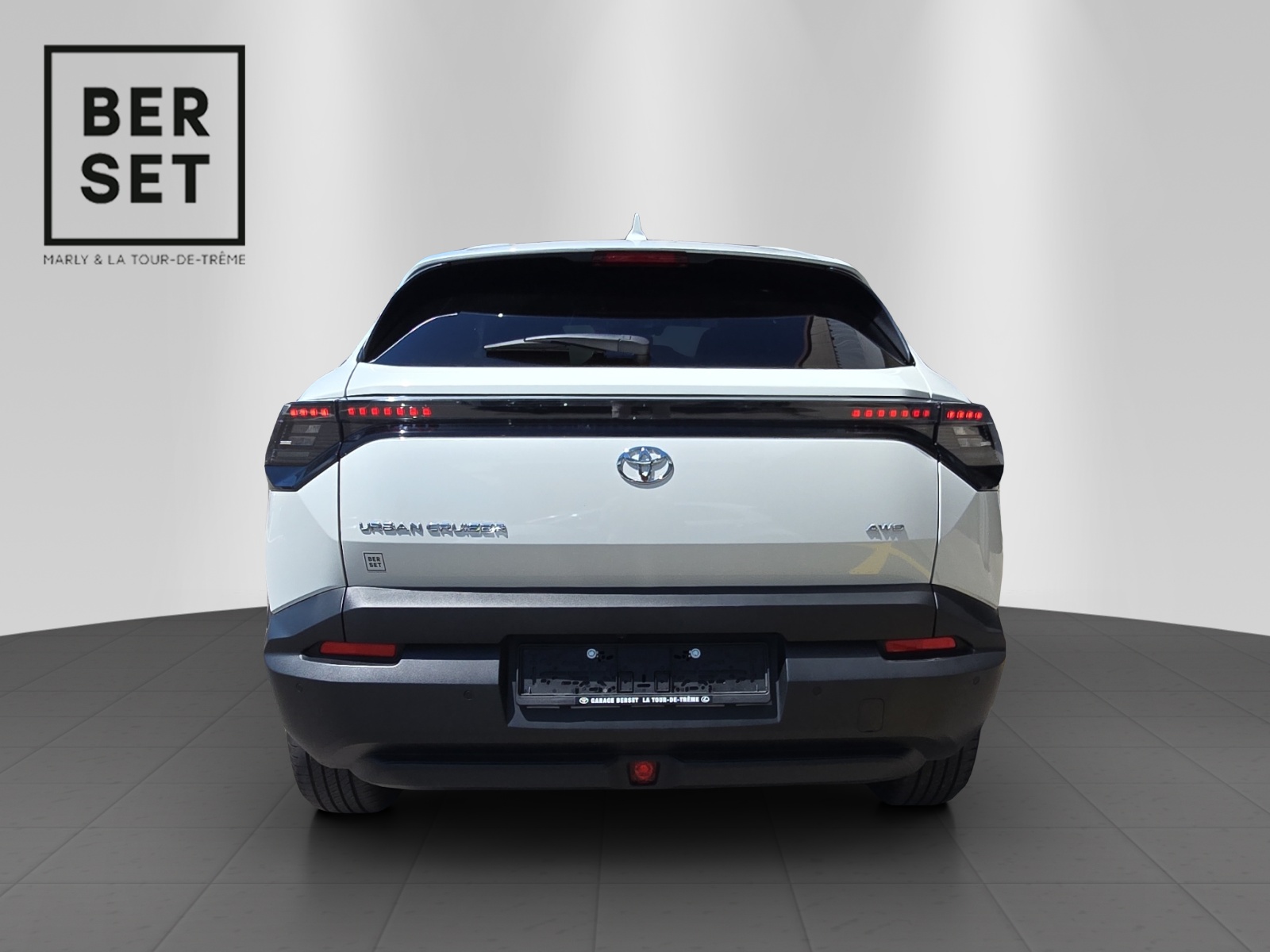 TOYOTA Urban Cruiser Premium AWD-showroom-element-3