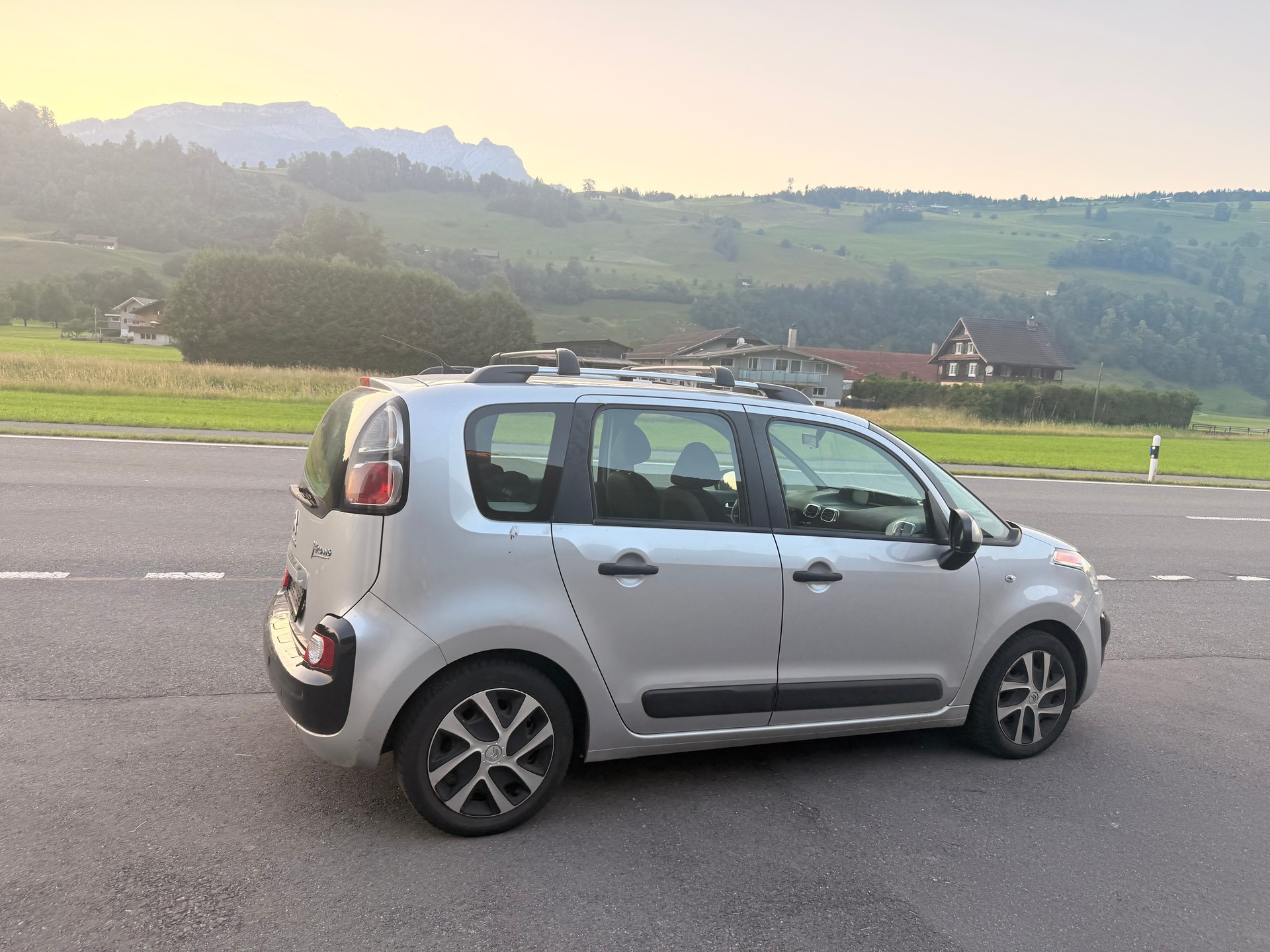 CITROEN C3 Picasso 1.6 HDi Séduction-image-5