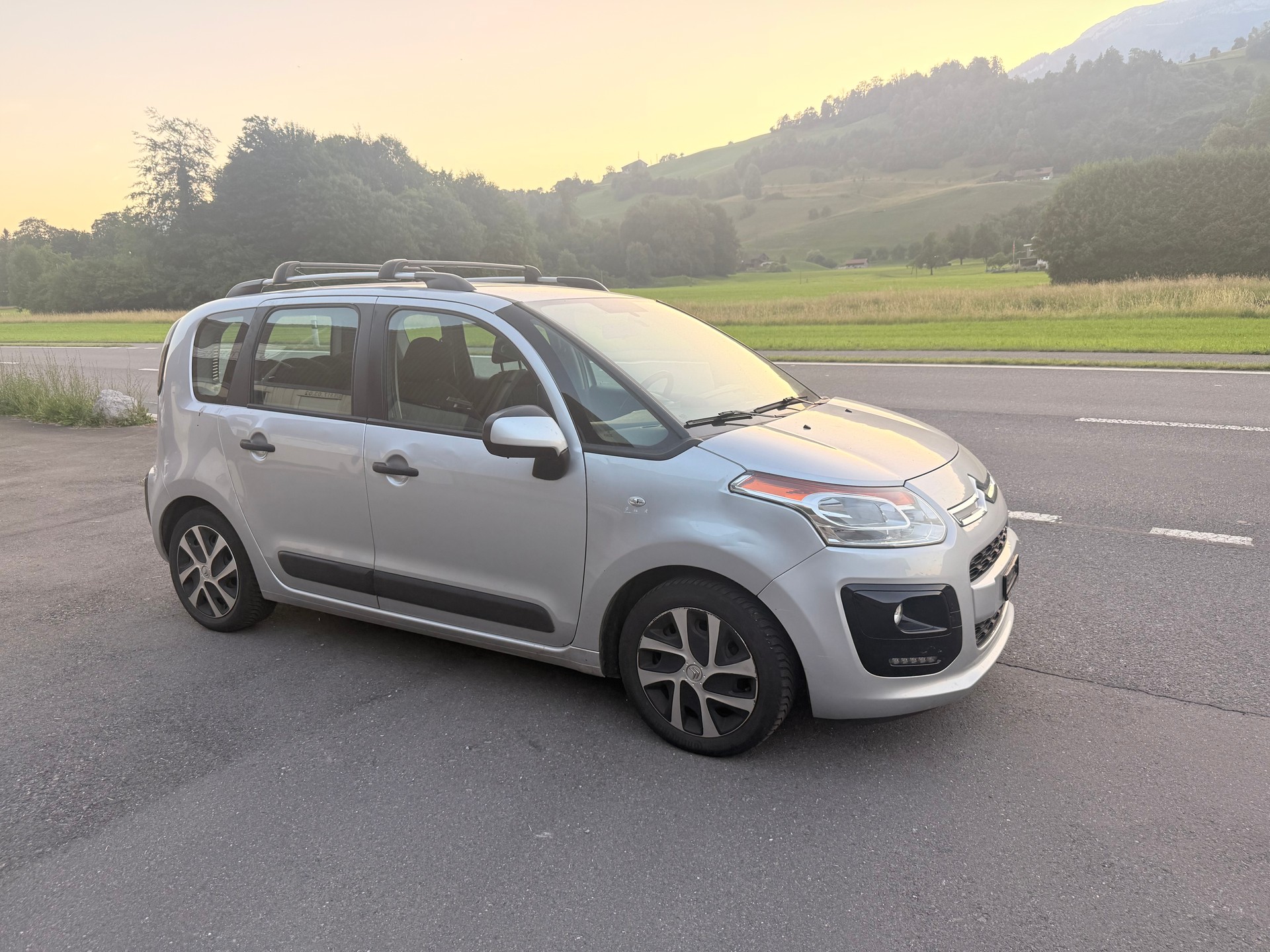 CITROEN C3 Picasso 1.6 HDi Séduction-image-2
