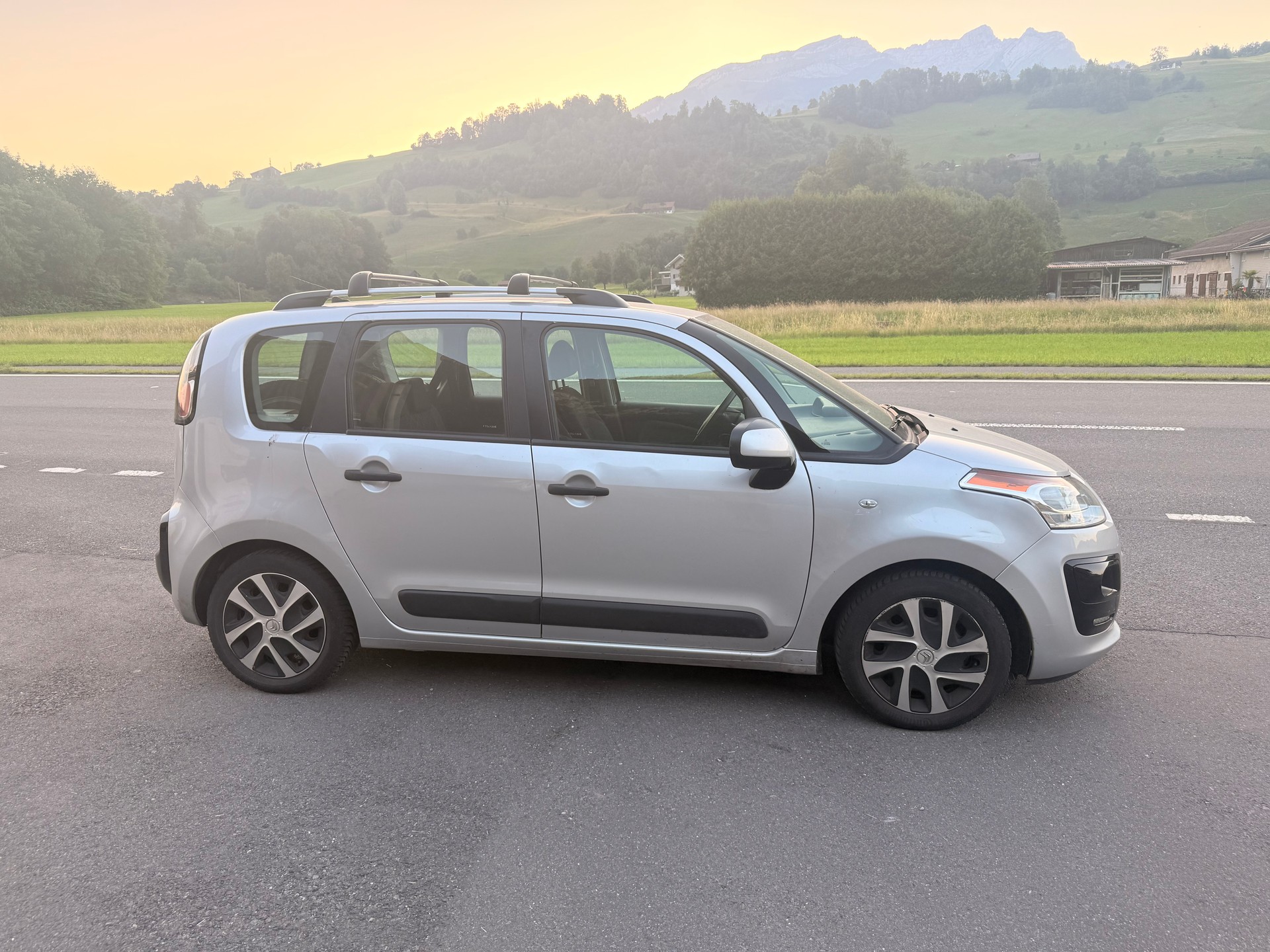 CITROEN C3 Picasso 1.6 HDi Séduction-image-4