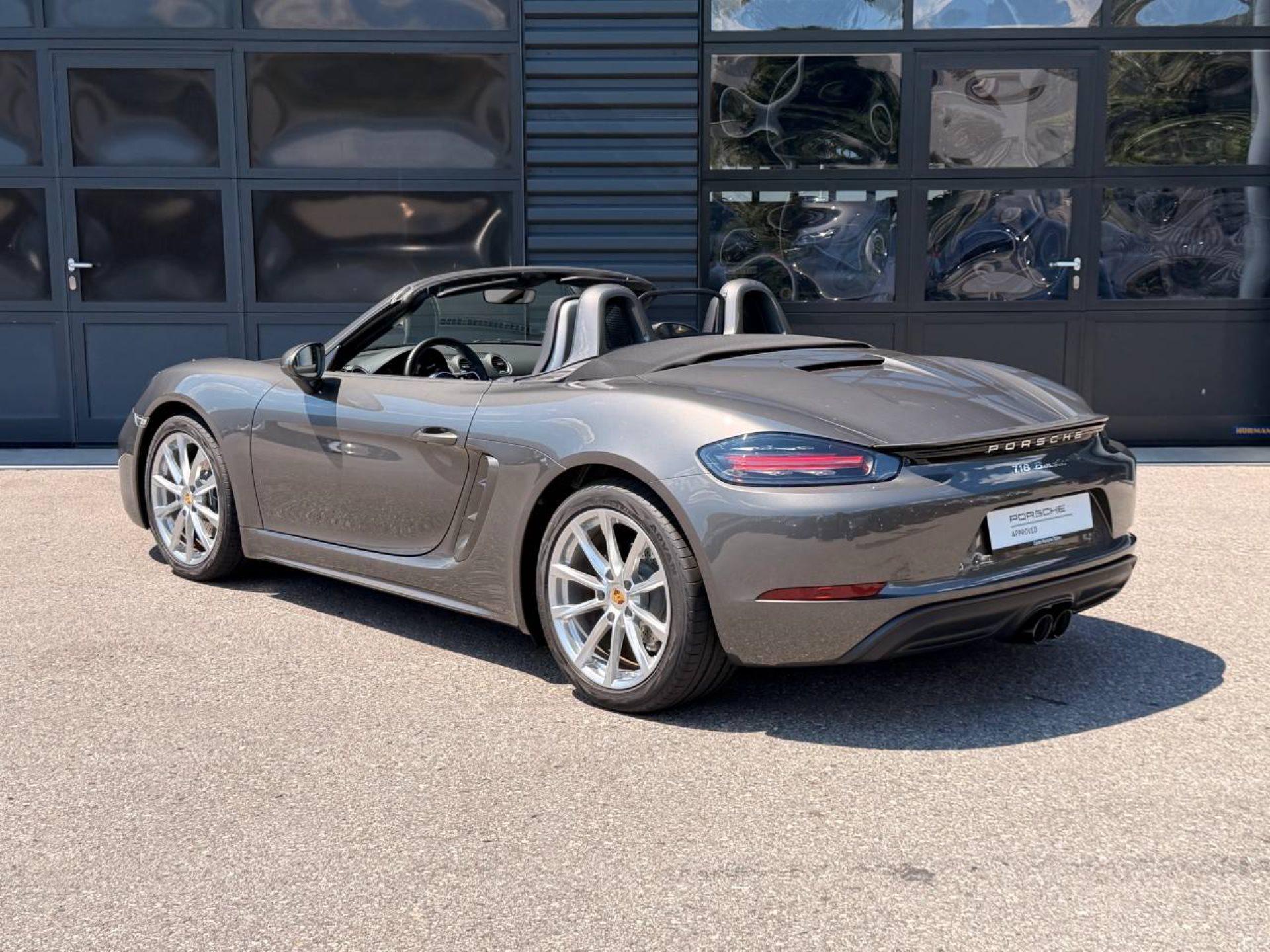 PORSCHE 718 Boxster-image-2