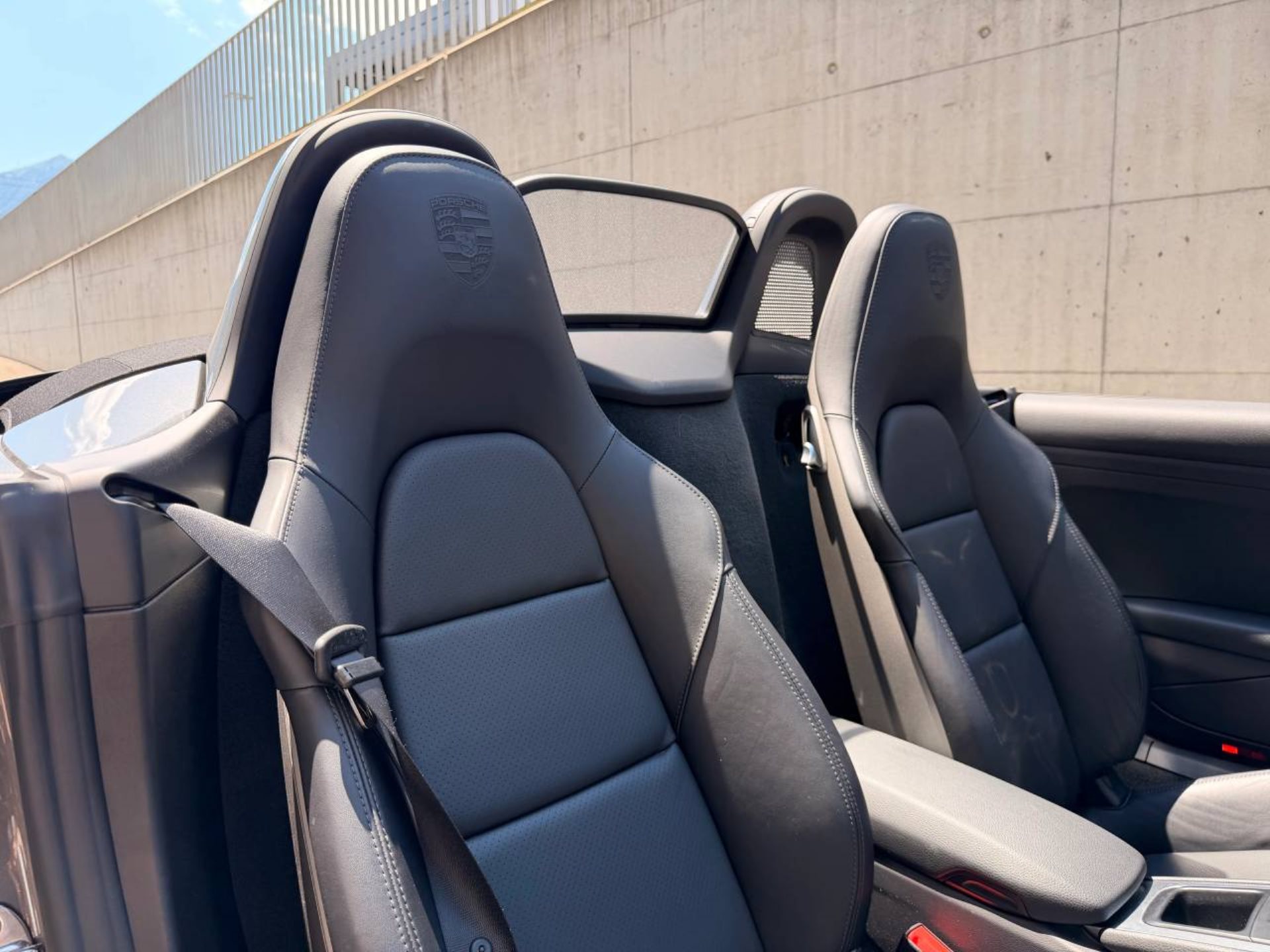 PORSCHE 718 Boxster-image-23