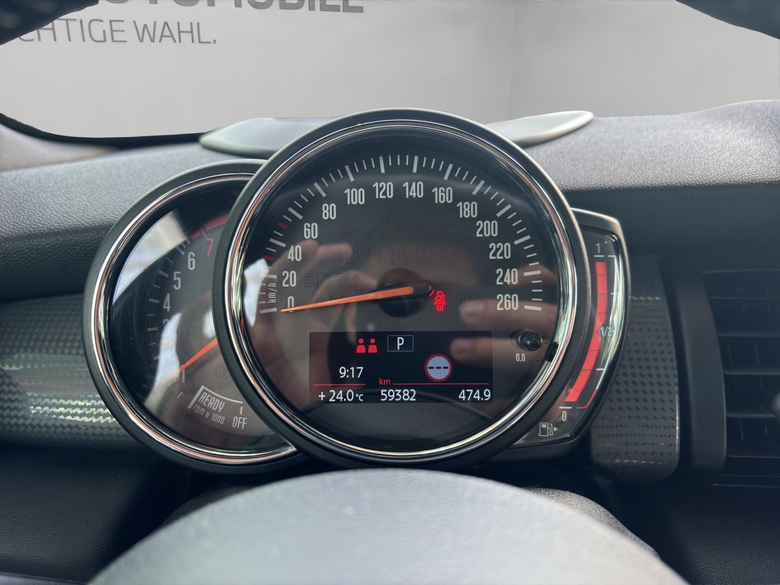 MINI Cabrio F57 1.5i Cooper-image-8