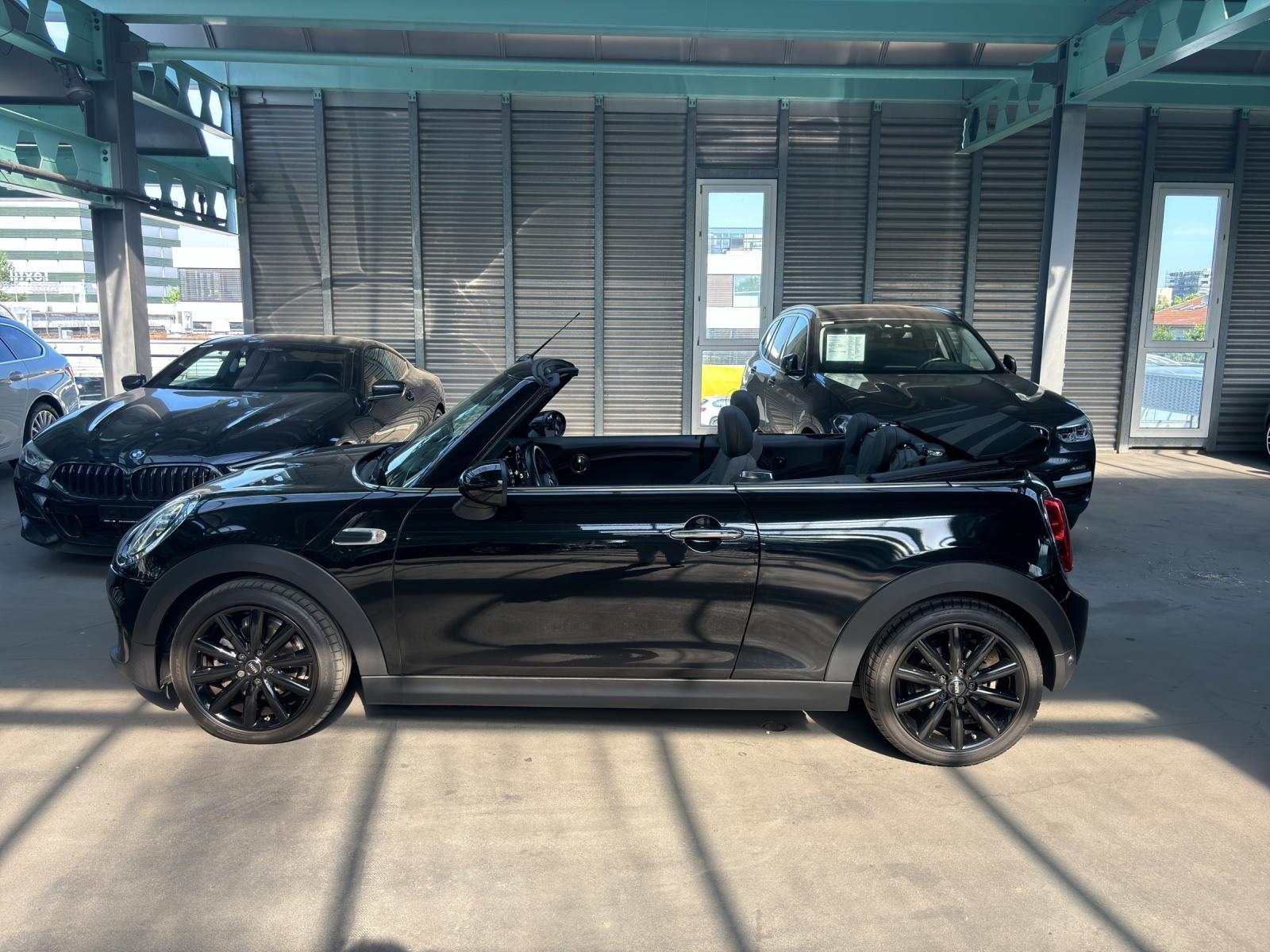 MINI Cabrio F57 1.5i Cooper-image-24