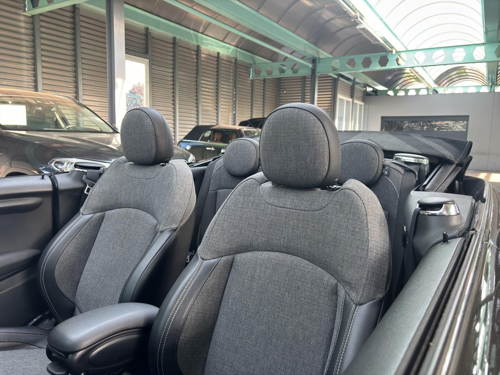 MINI Cabrio F57 1.5i Cooper-image-21