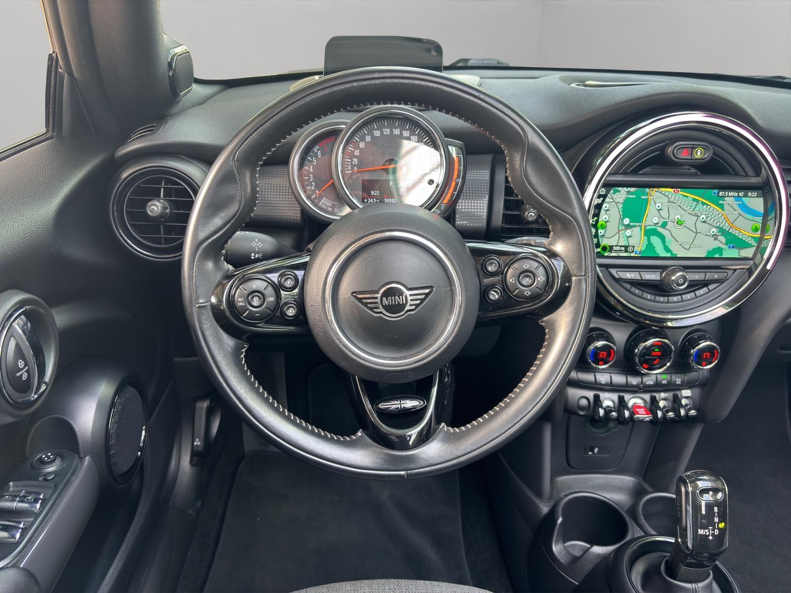 MINI Cabrio F57 1.5i Cooper-image-5