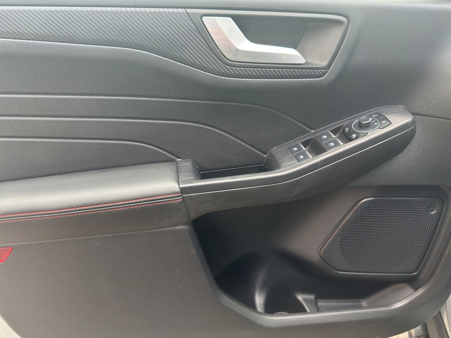 FORD Kuga 2.5 FHEV ST-Line-image-9