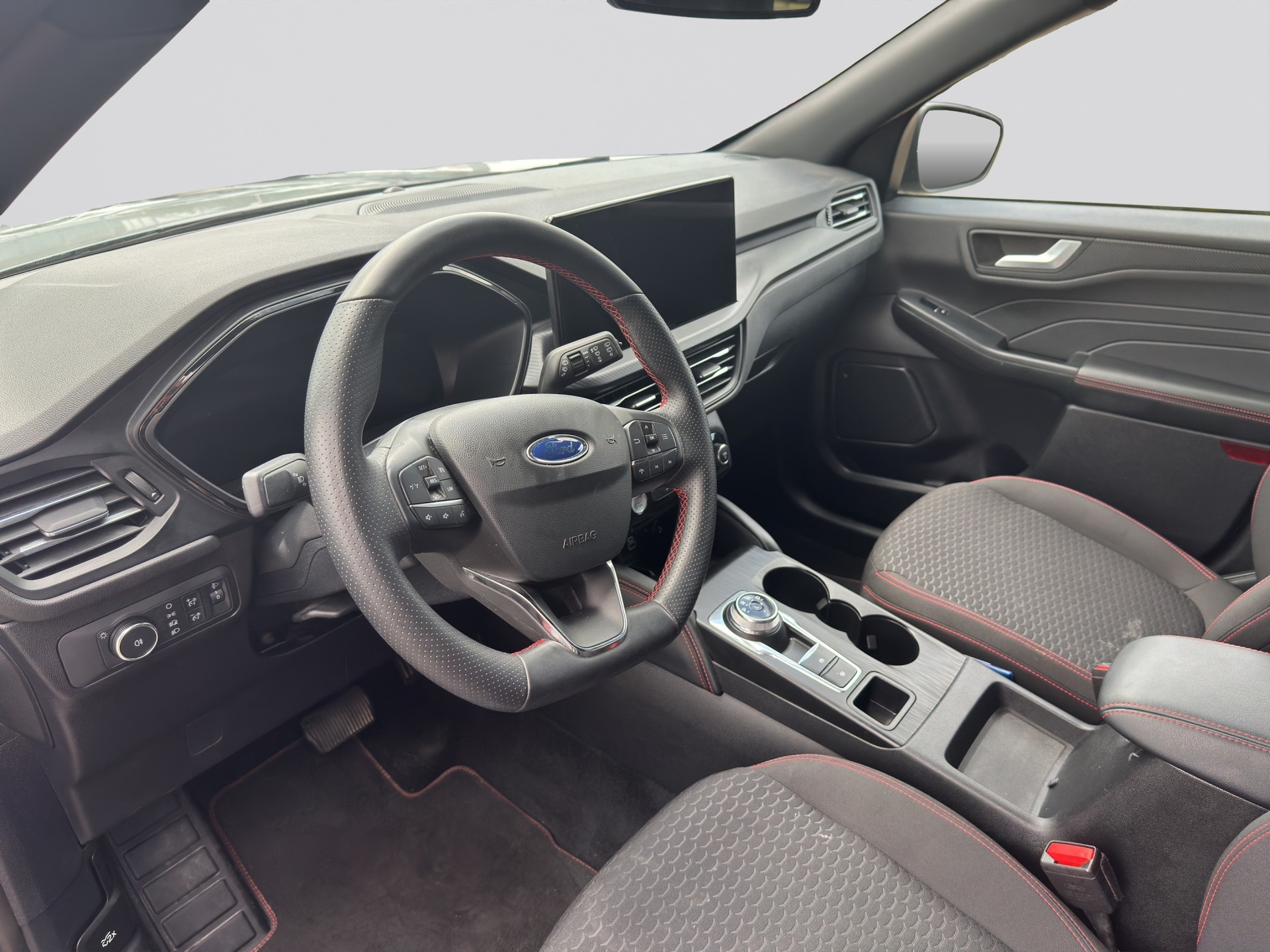 FORD Kuga 2.5 FHEV ST-Line-image-7