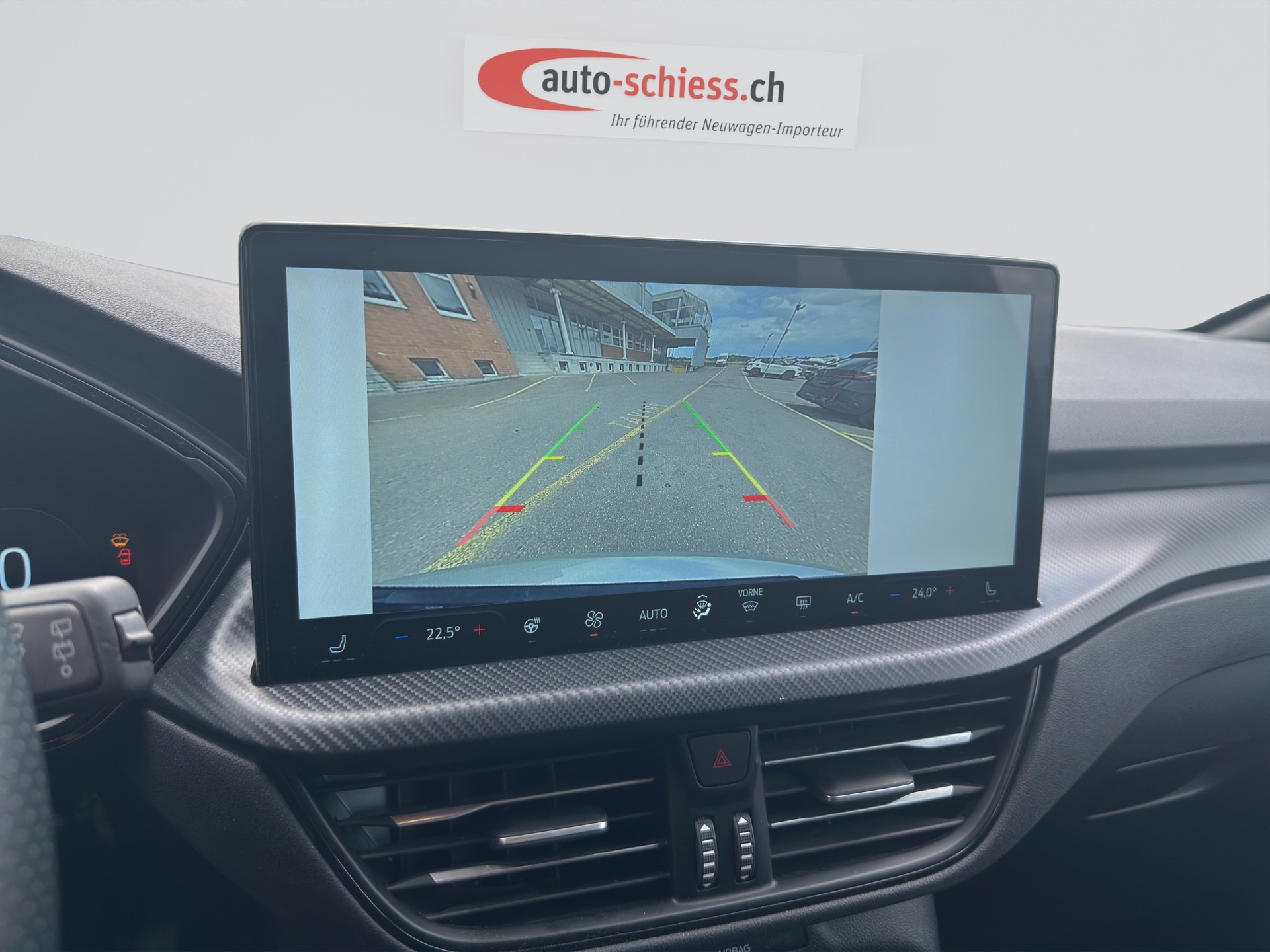 FORD Kuga 2.5 FHEV ST-Line-image-13