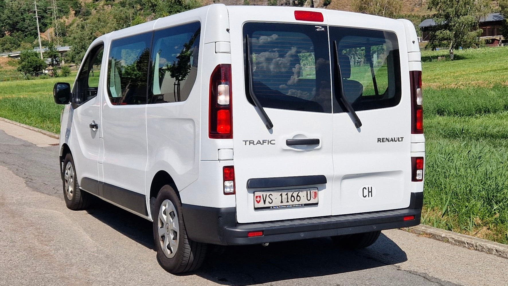 RENAULT Trafic Blue dCi 110 Passenger Equilibre-image-3
