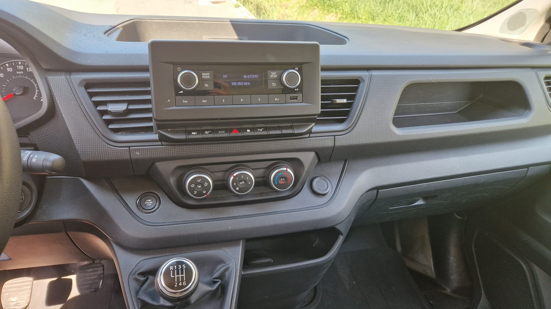 RENAULT Trafic Blue dCi 110 Passenger Equilibre-image-10
