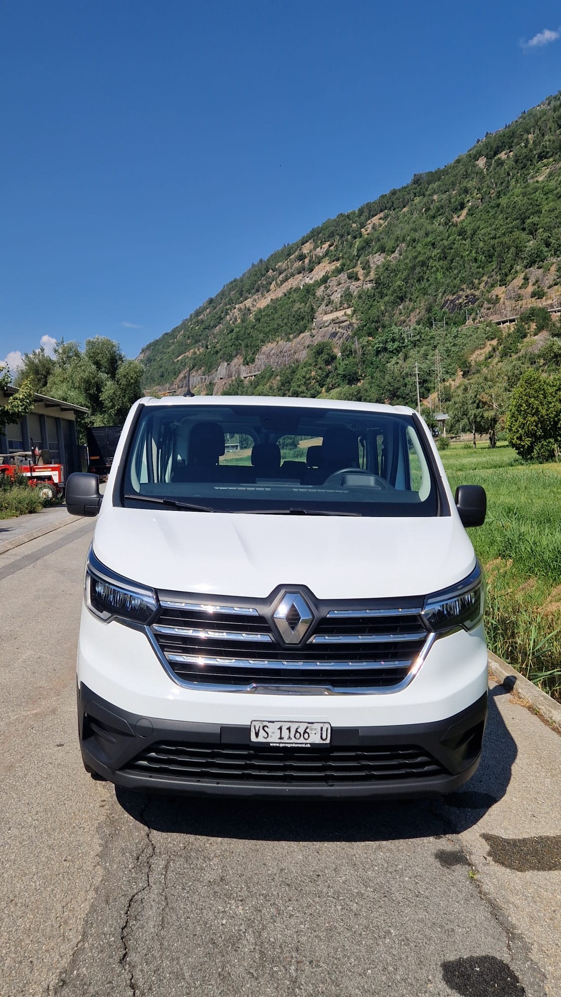 RENAULT Trafic Blue dCi 110 Passenger Equilibre-image-8