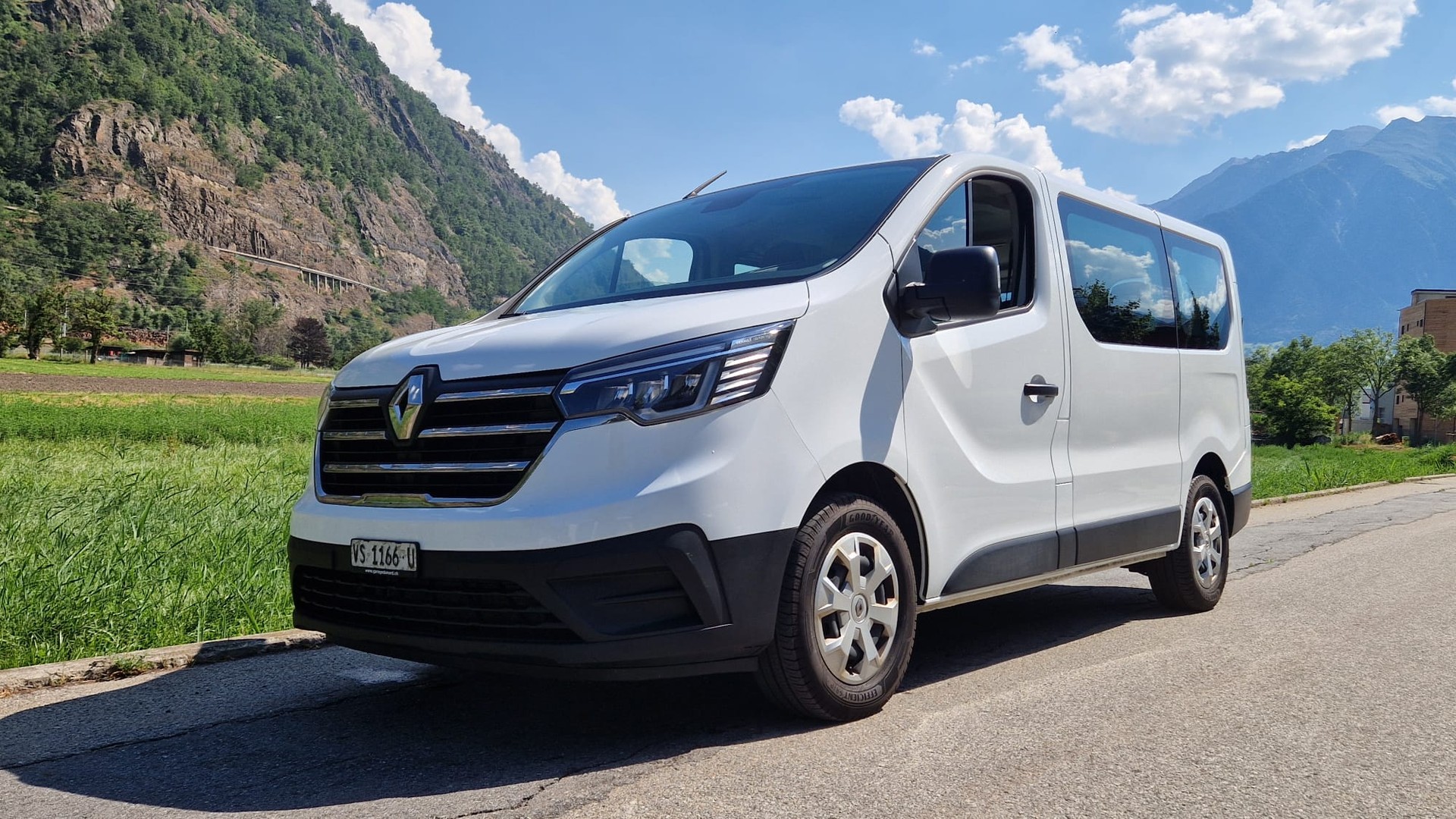 RENAULT Trafic Blue dCi 110 Passenger Equilibre-image-5