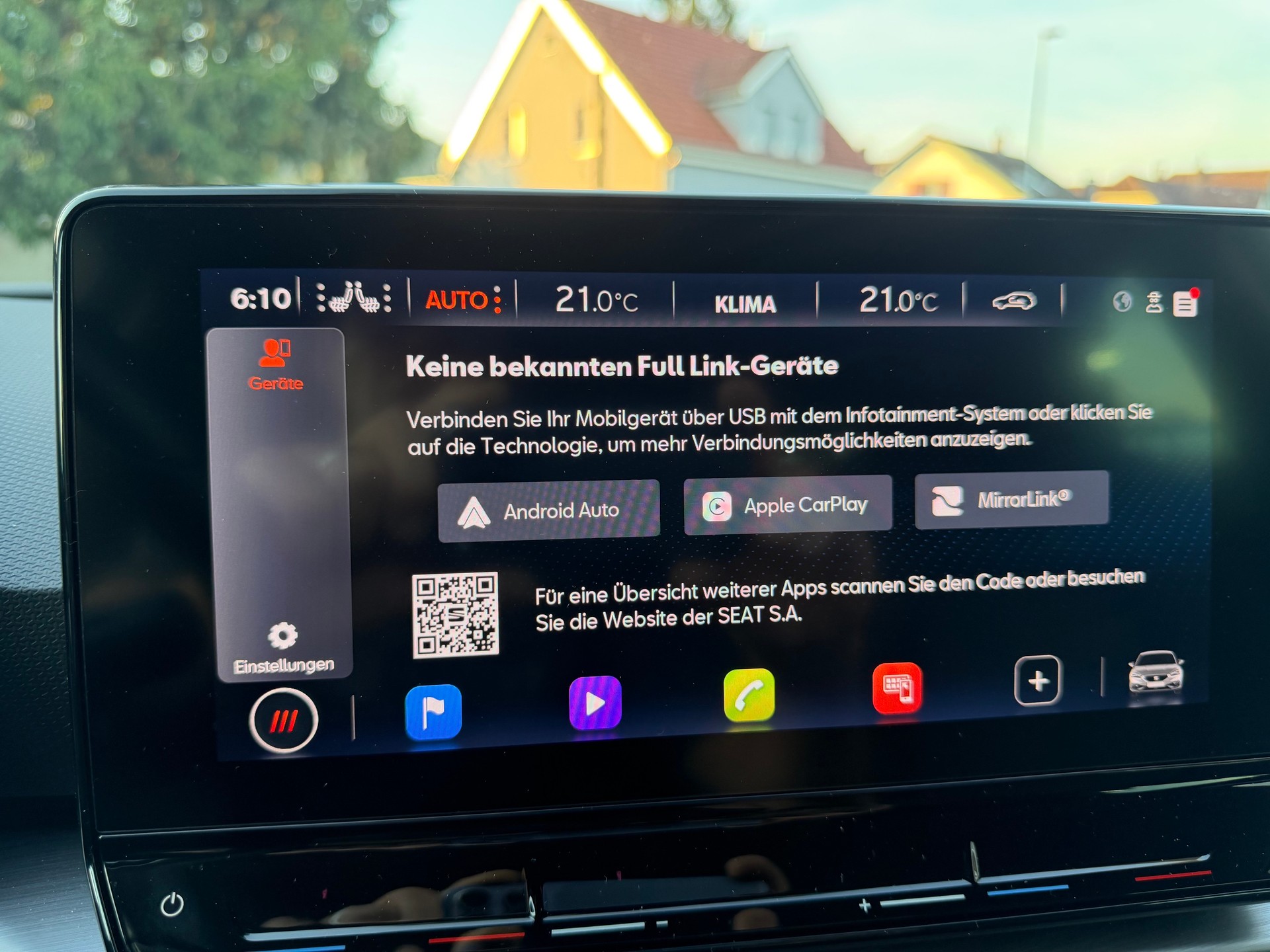SEAT Leon 1.5 eTSI mHEV DSG FR-image-12
