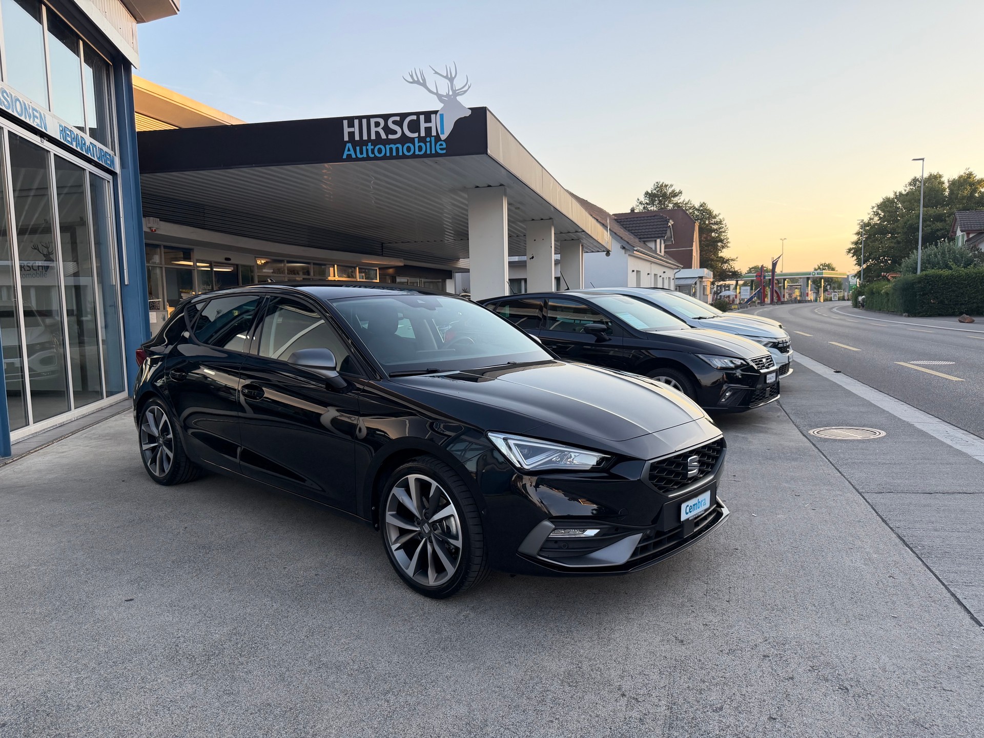 SEAT Leon 1.5 eTSI mHEV DSG FR-image-0