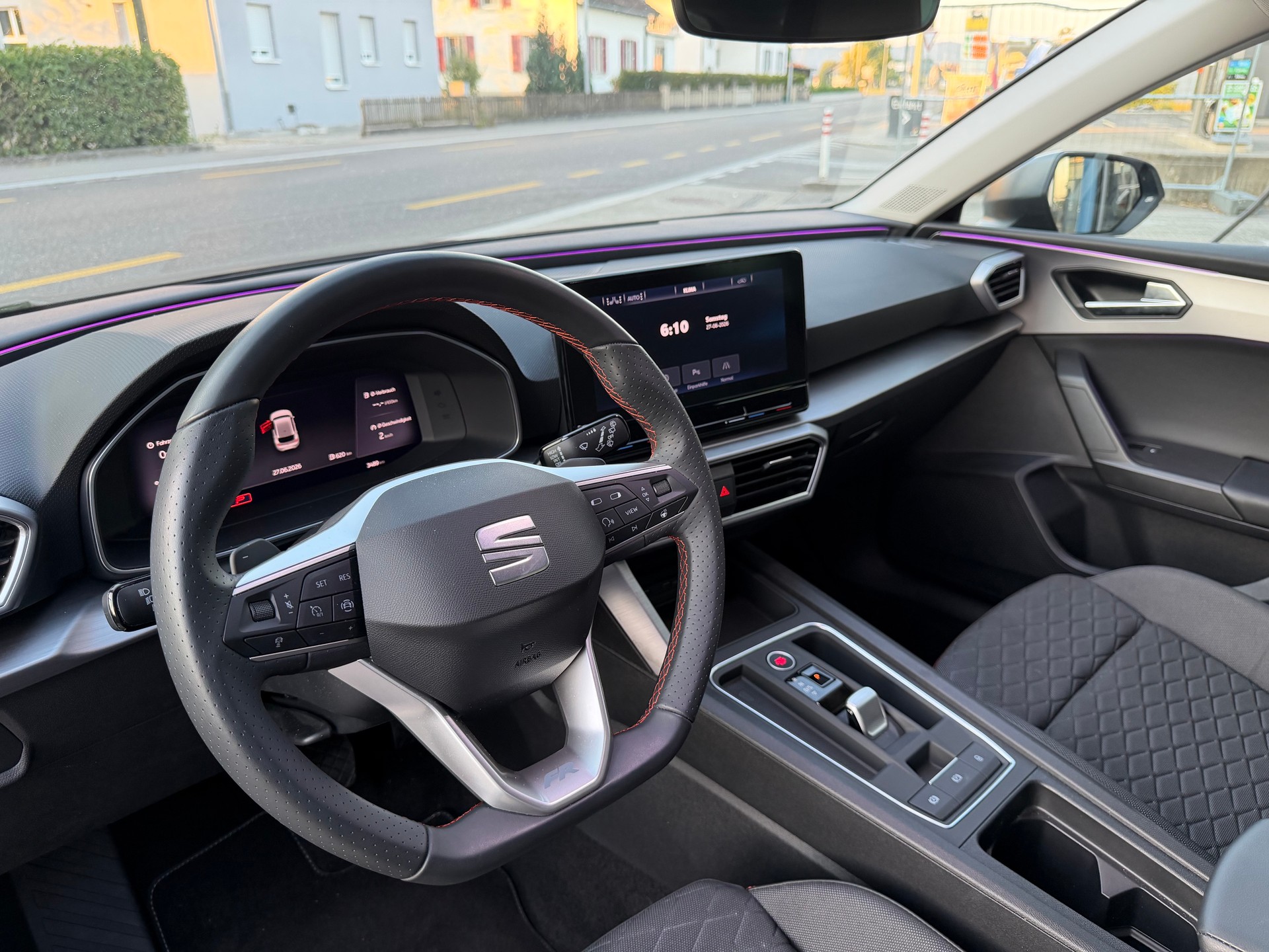 SEAT Leon 1.5 eTSI mHEV DSG FR-image-7