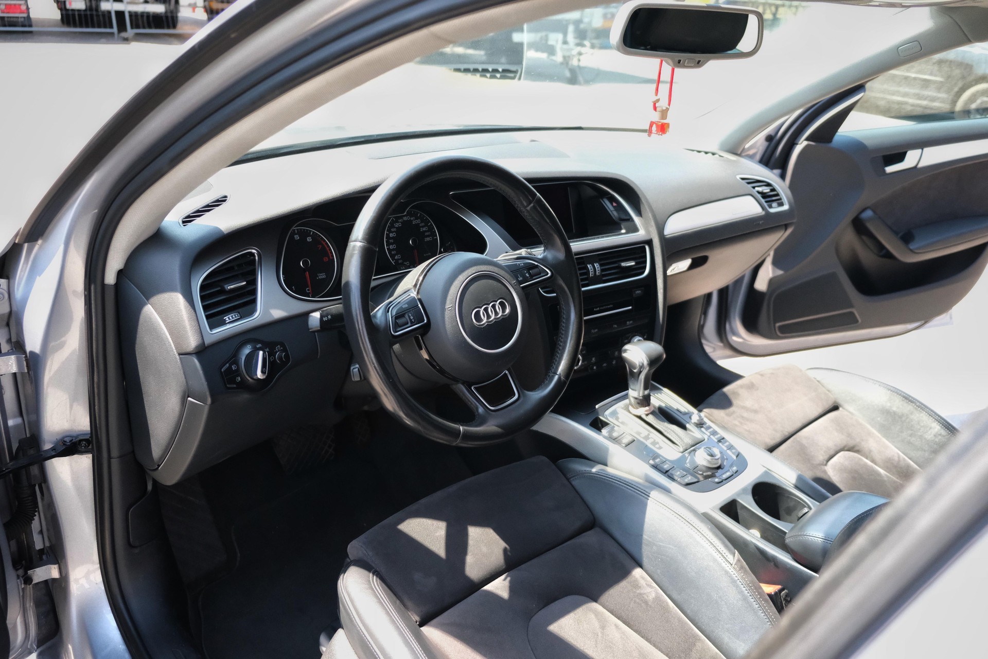 AUDI 2.0 TFSI 225 quattro-image-4
