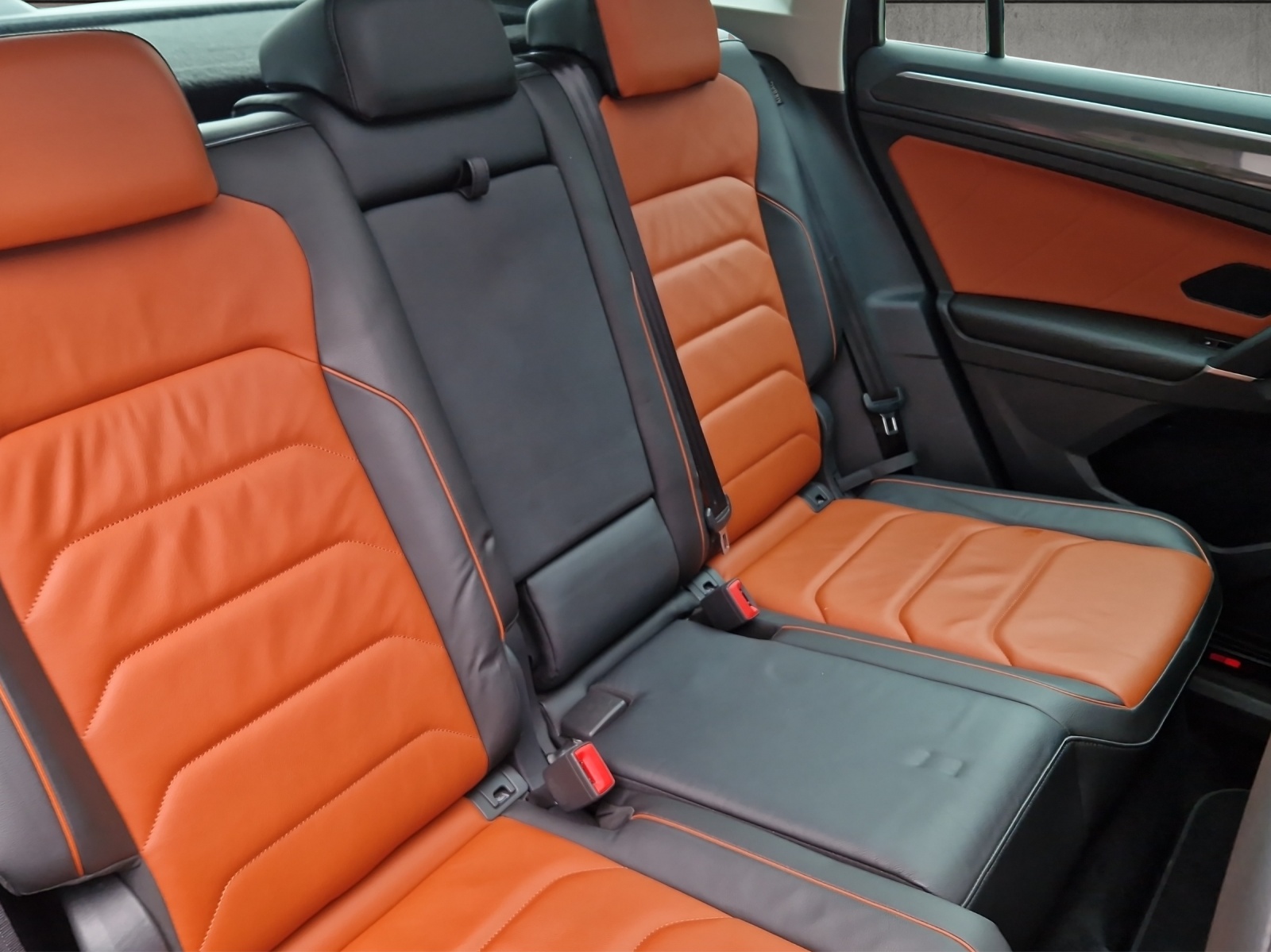 VW Tiguan 2.0 TDI SCR Highline DSG-image-3