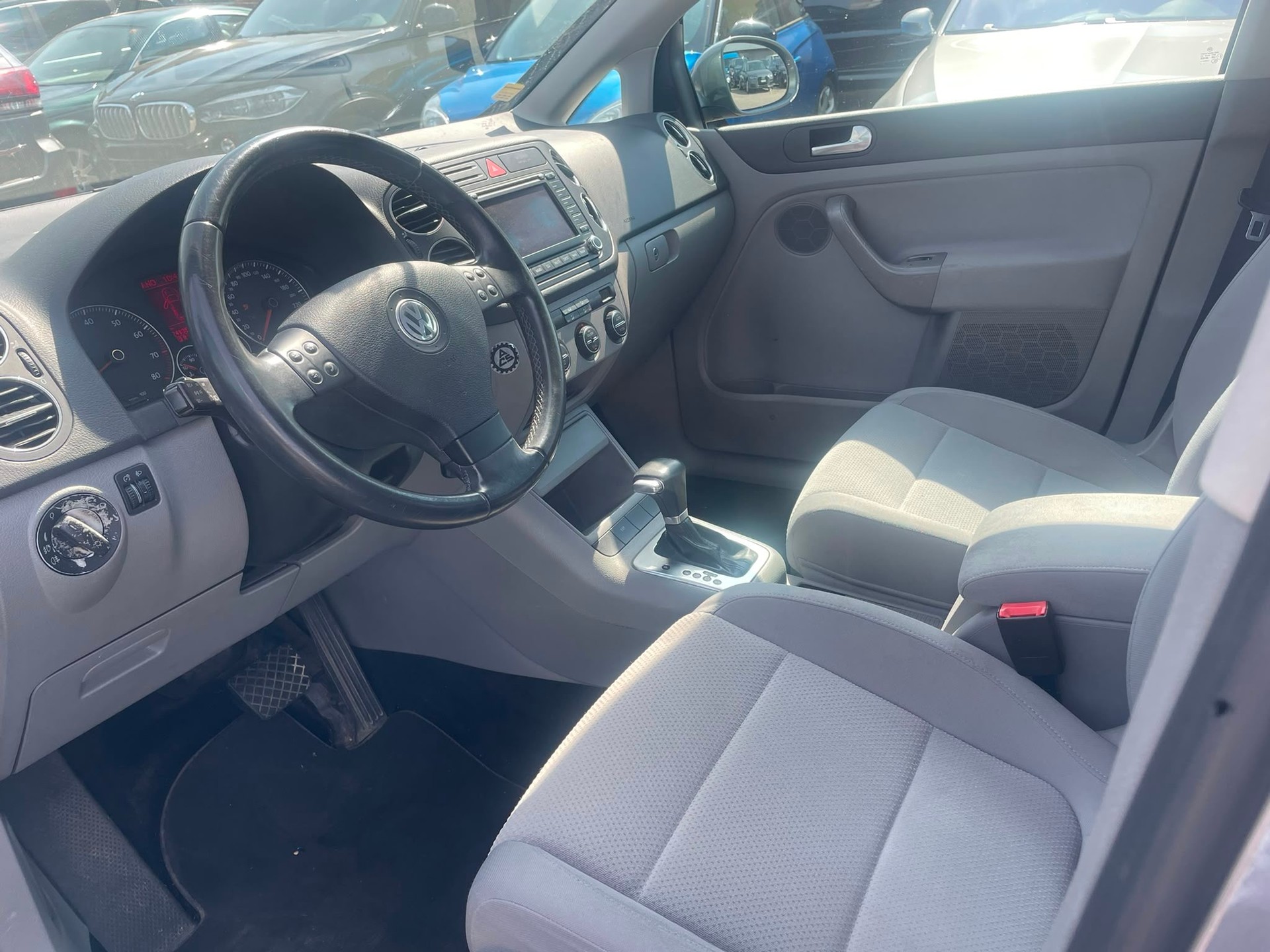 VW Golf Plus 2.0 FSI Comfortline Automat-image-7