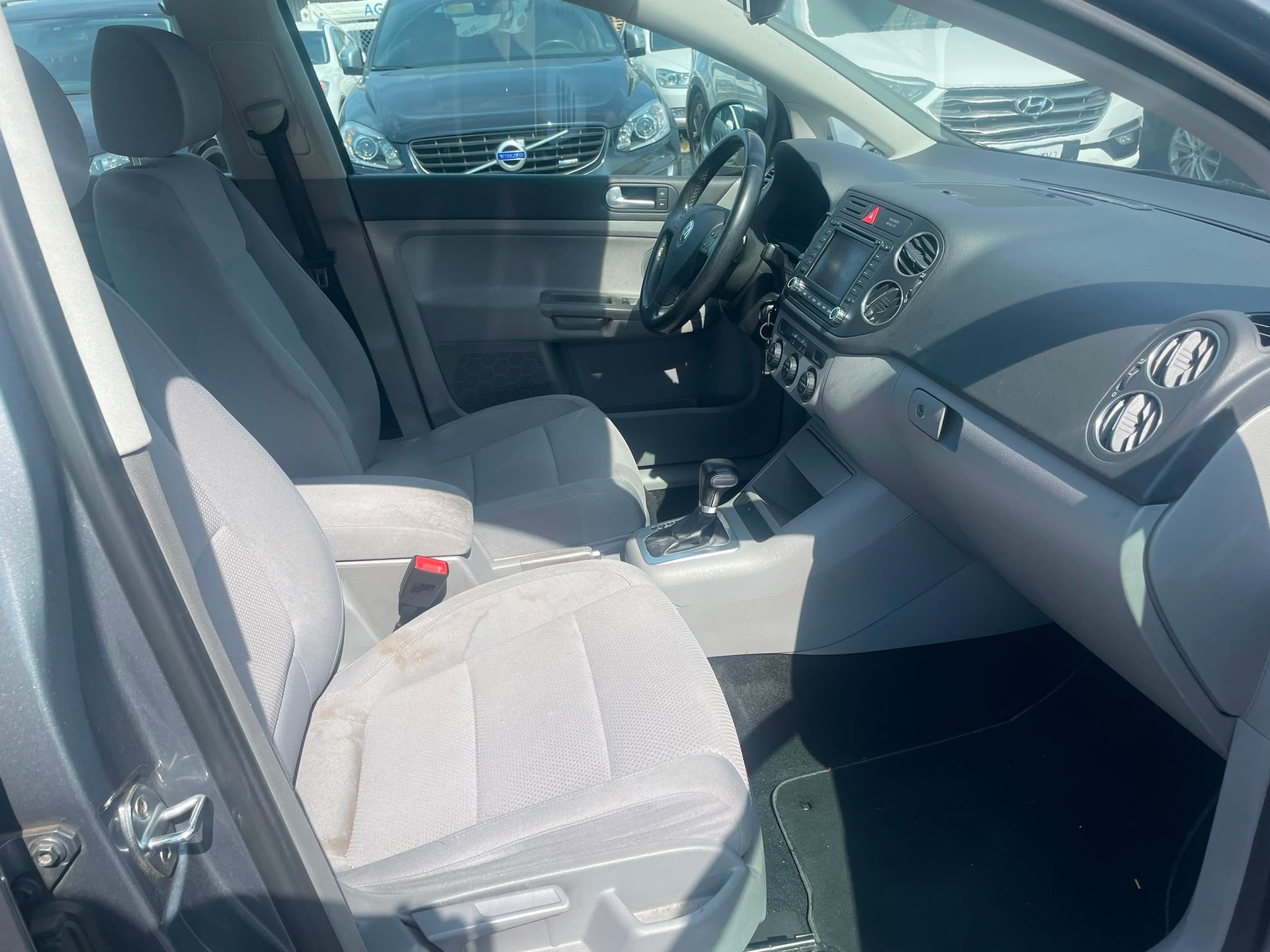 VW Golf Plus 2.0 FSI Comfortline Automat-image-6