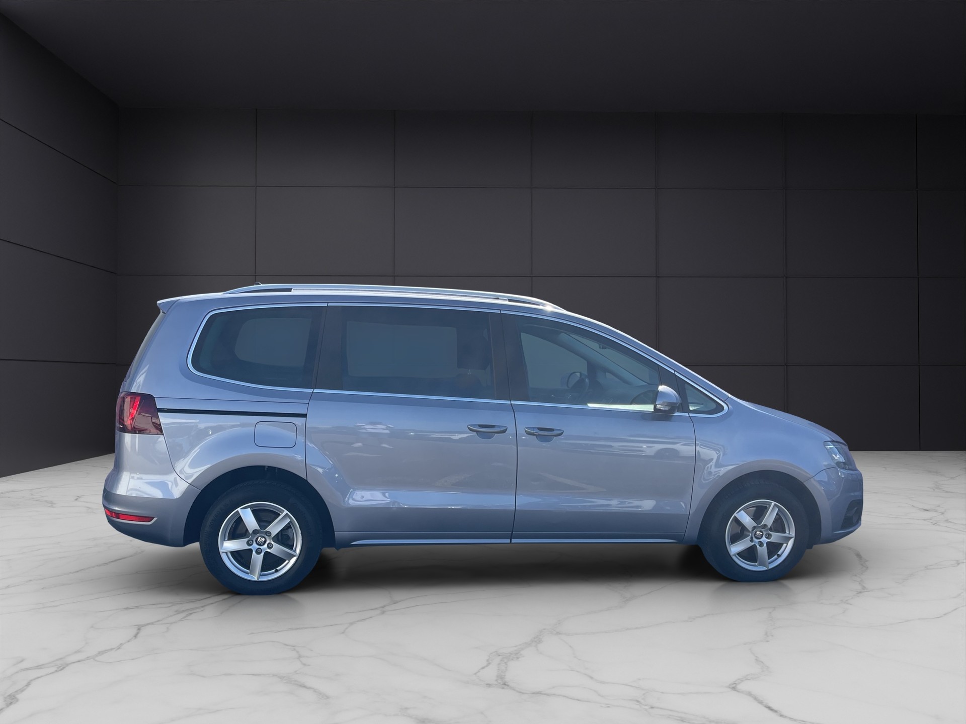 SEAT Alhambra 2.0 TDI 7 Plätzer-image-7