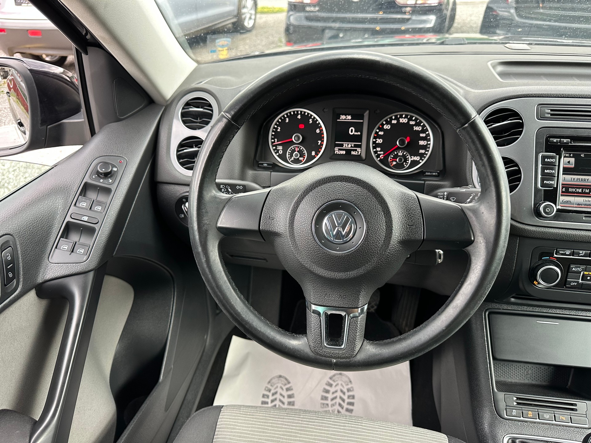 VW Tiguan 1.4 TSI BlueMotion Trend&Fun 4x2-image-12