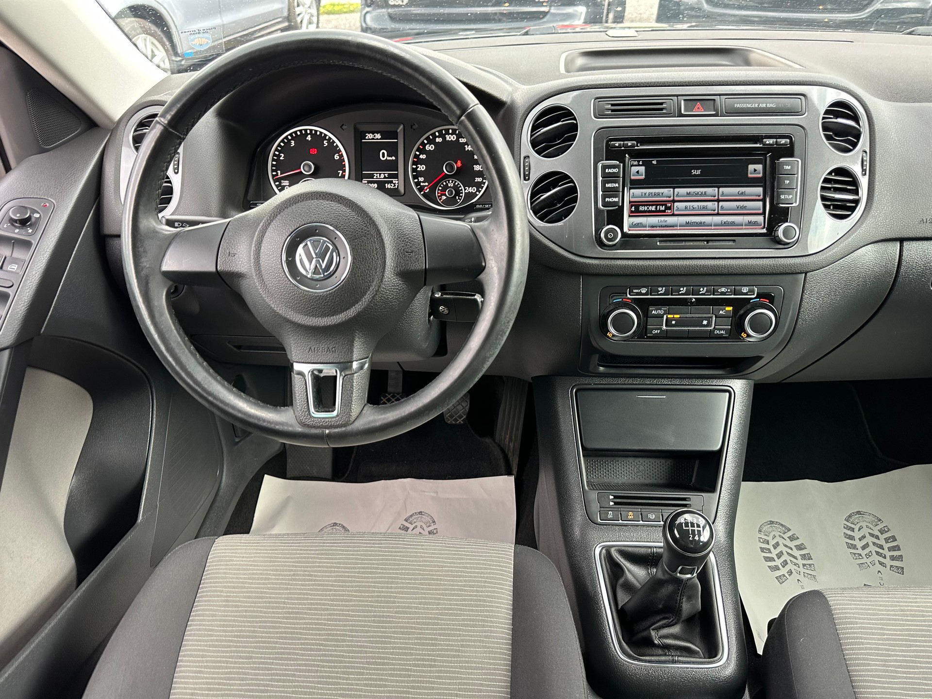 VW Tiguan 1.4 TSI BlueMotion Trend&Fun 4x2-image-11
