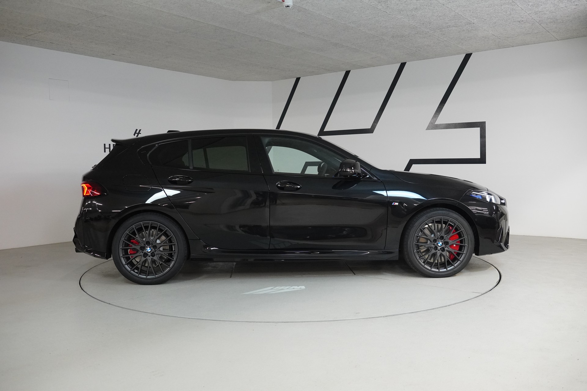 BMW M135 xDrive M Sport Pro-image-7