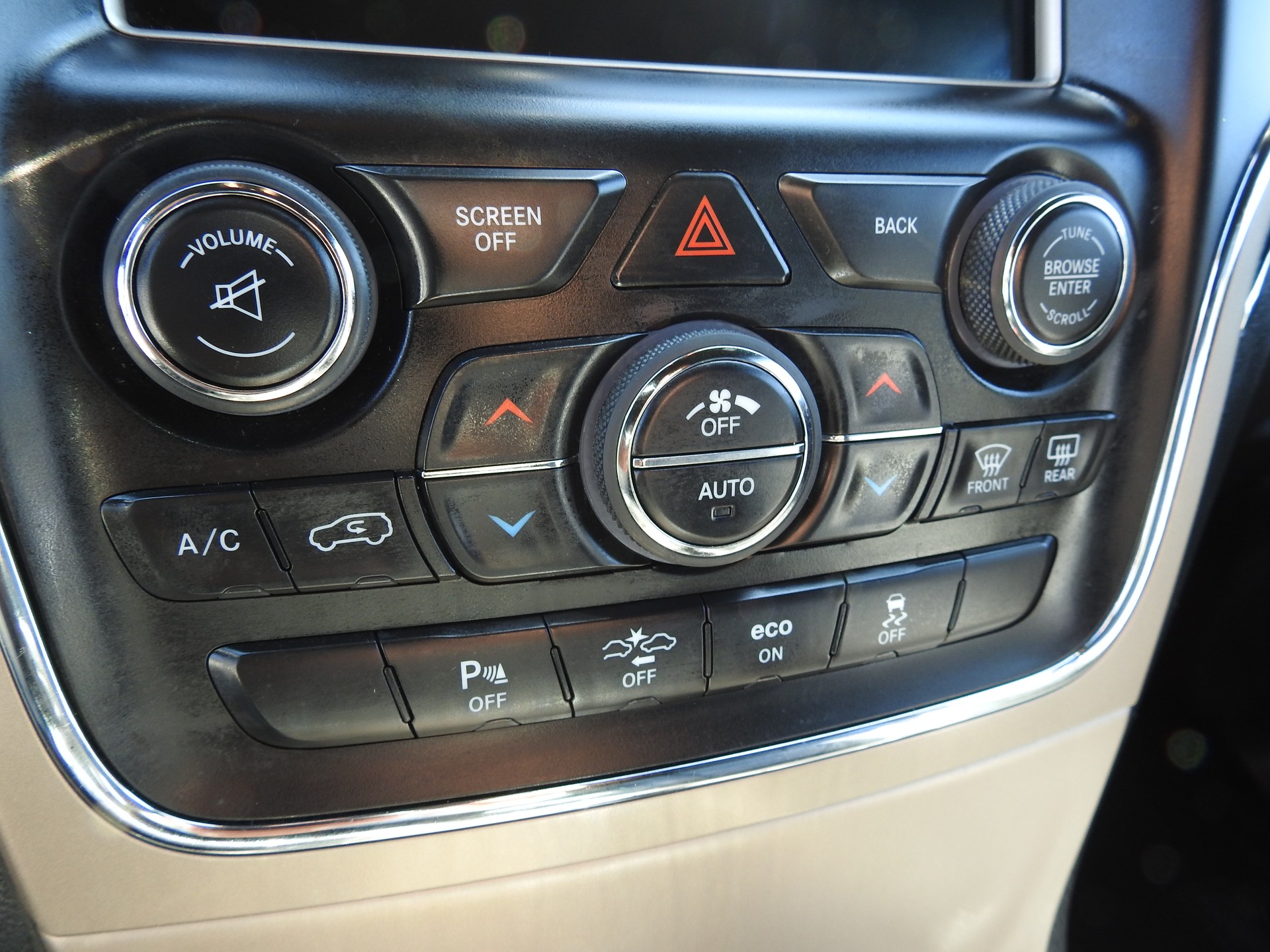 JEEP Grand Cherokee 3.0 CRD Summit Automatic-image-21