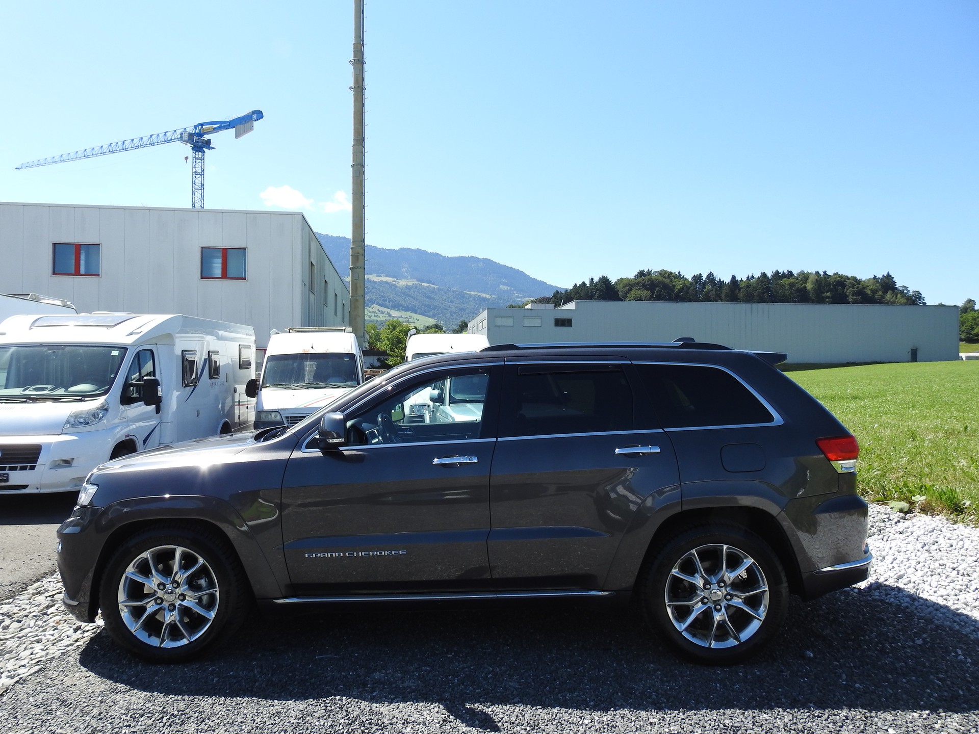JEEP Grand Cherokee 3.0 CRD Summit Automatic-image-2