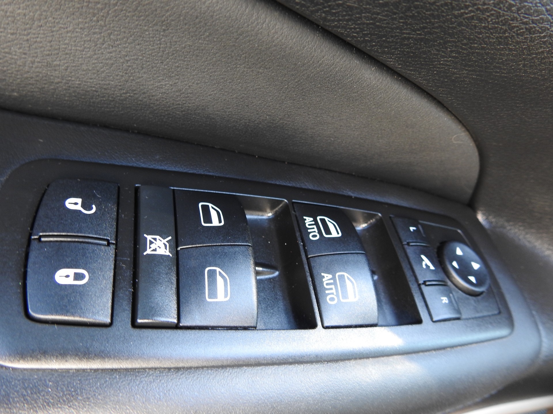 JEEP Grand Cherokee 3.0 CRD Summit Automatic-image-18