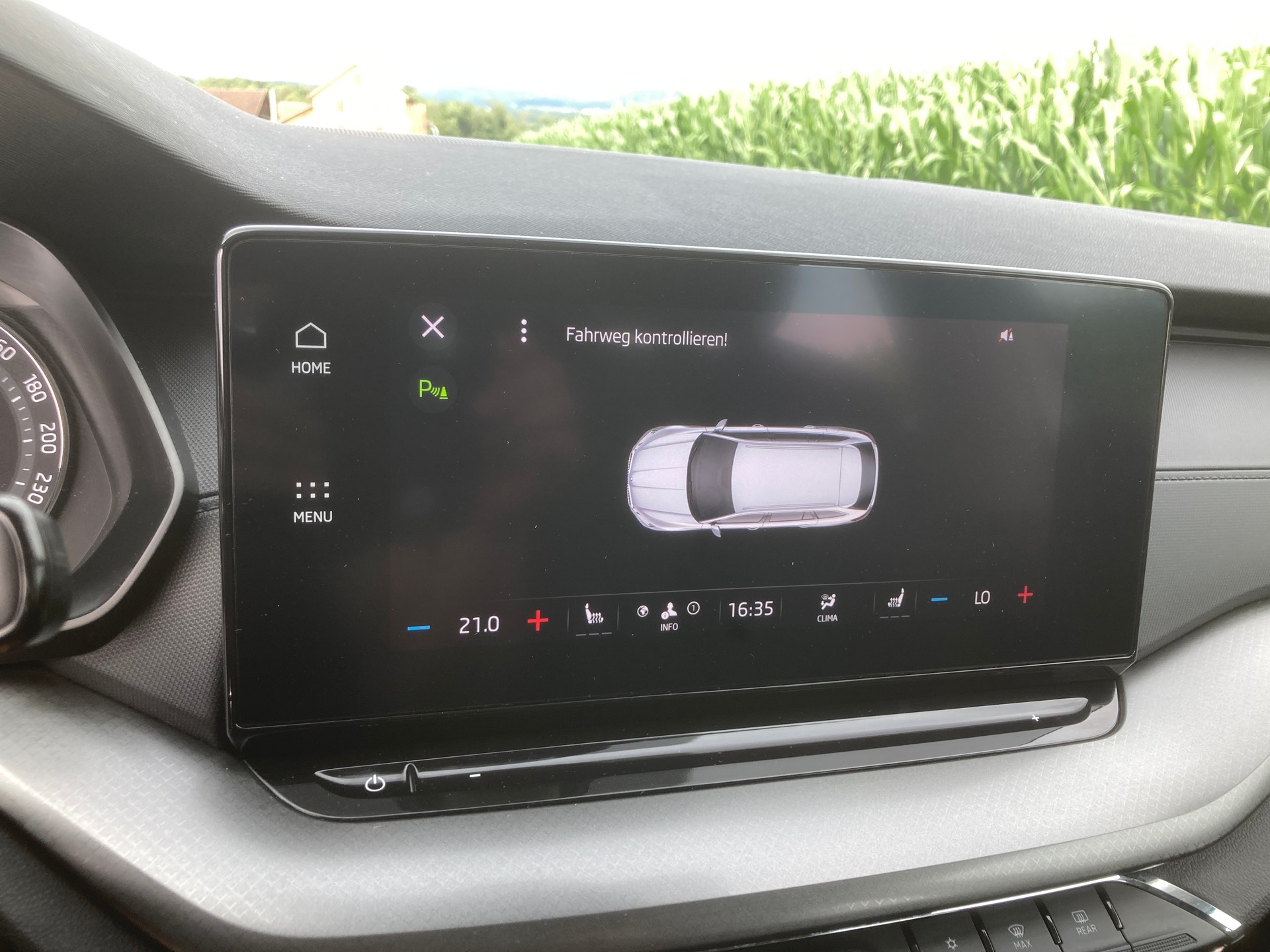 SKODA Octavia Combi 2.0 TDI Ambition-image-13