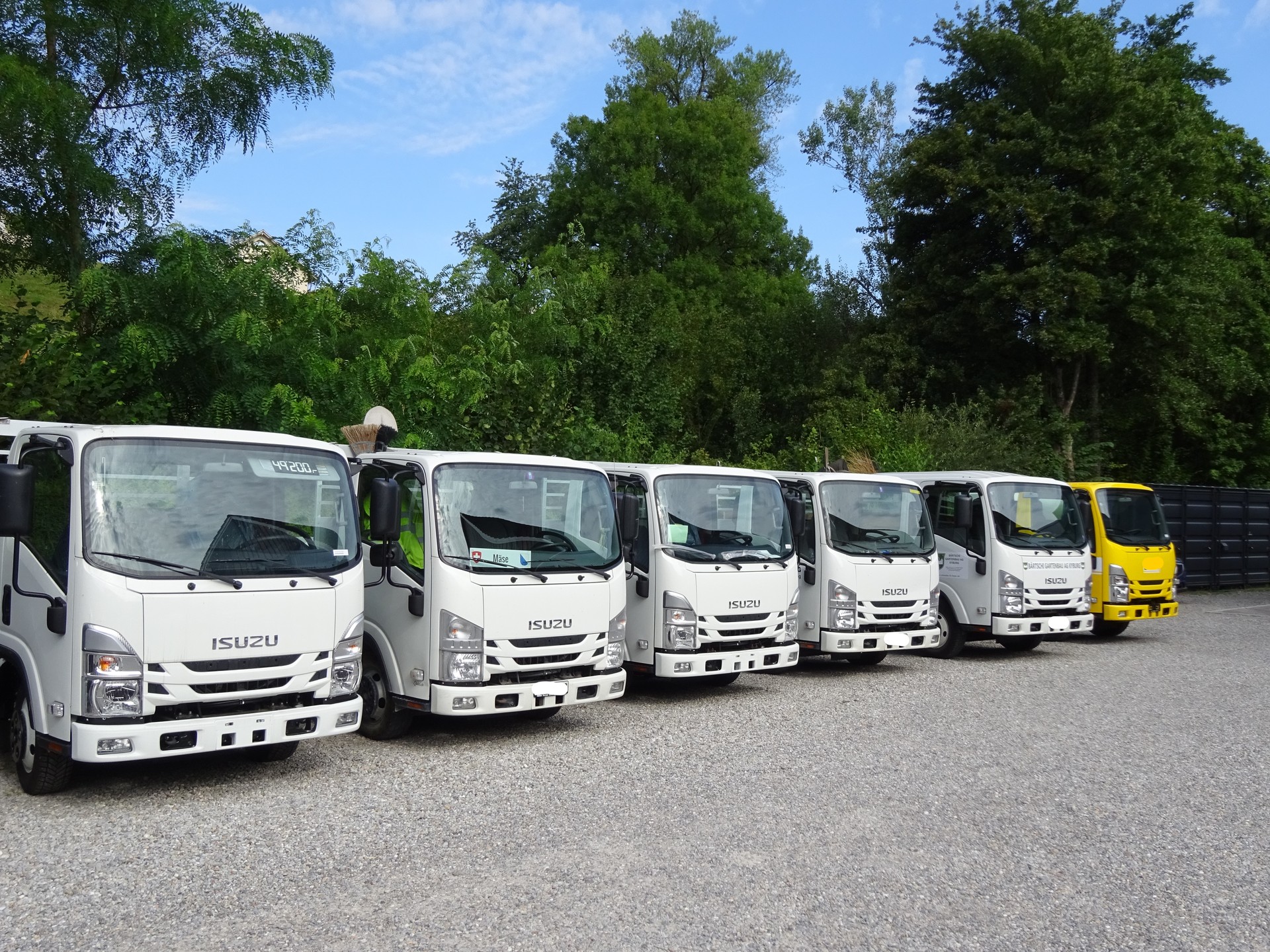 ISUZU M21 T E Box und Kipper-image-11