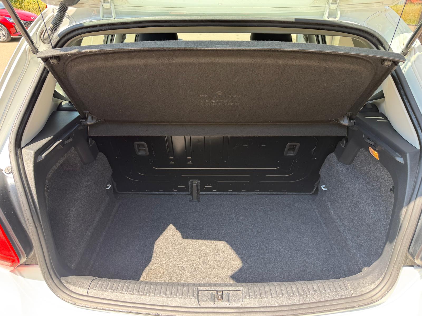VW Polo 1.0 BMT Trendline-image-8