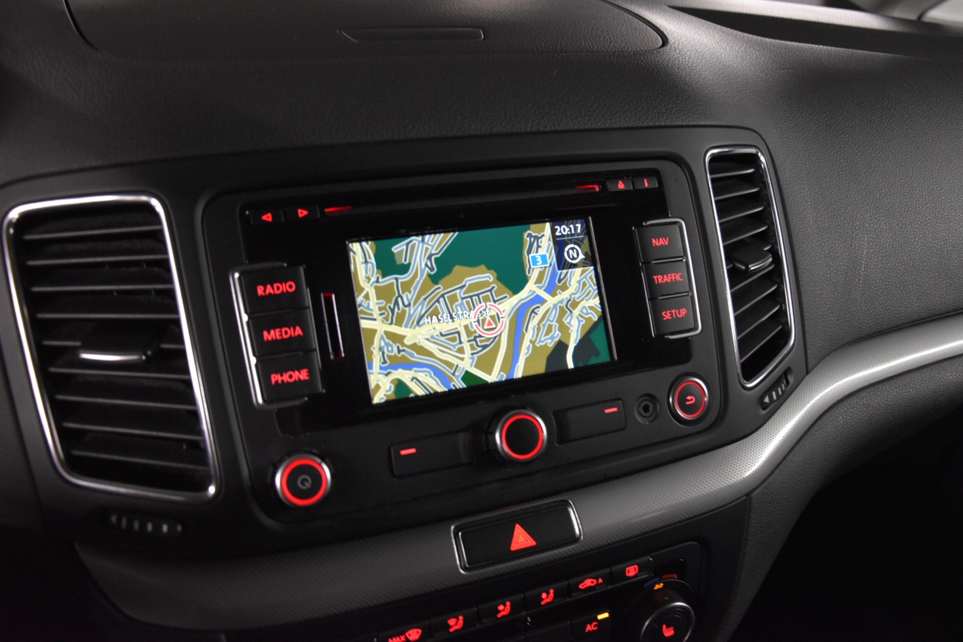 VW Sharan 2.0 TDI BlueMotion Technology Comfortline-image-16