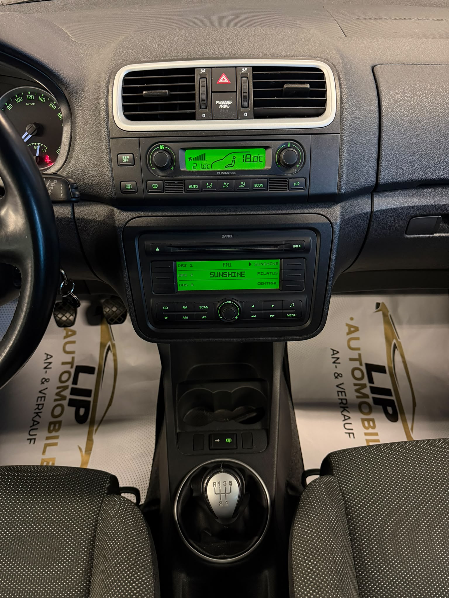 SKODA Fabia 1.6 Ambiente-image-11