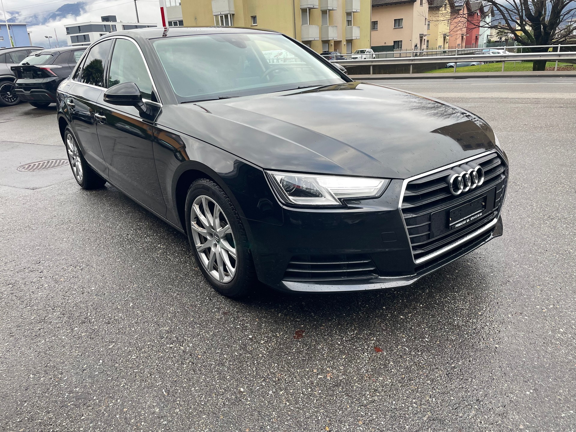 AUDI A4 Limousine 2.0 TDI Design S-tronic-image-11