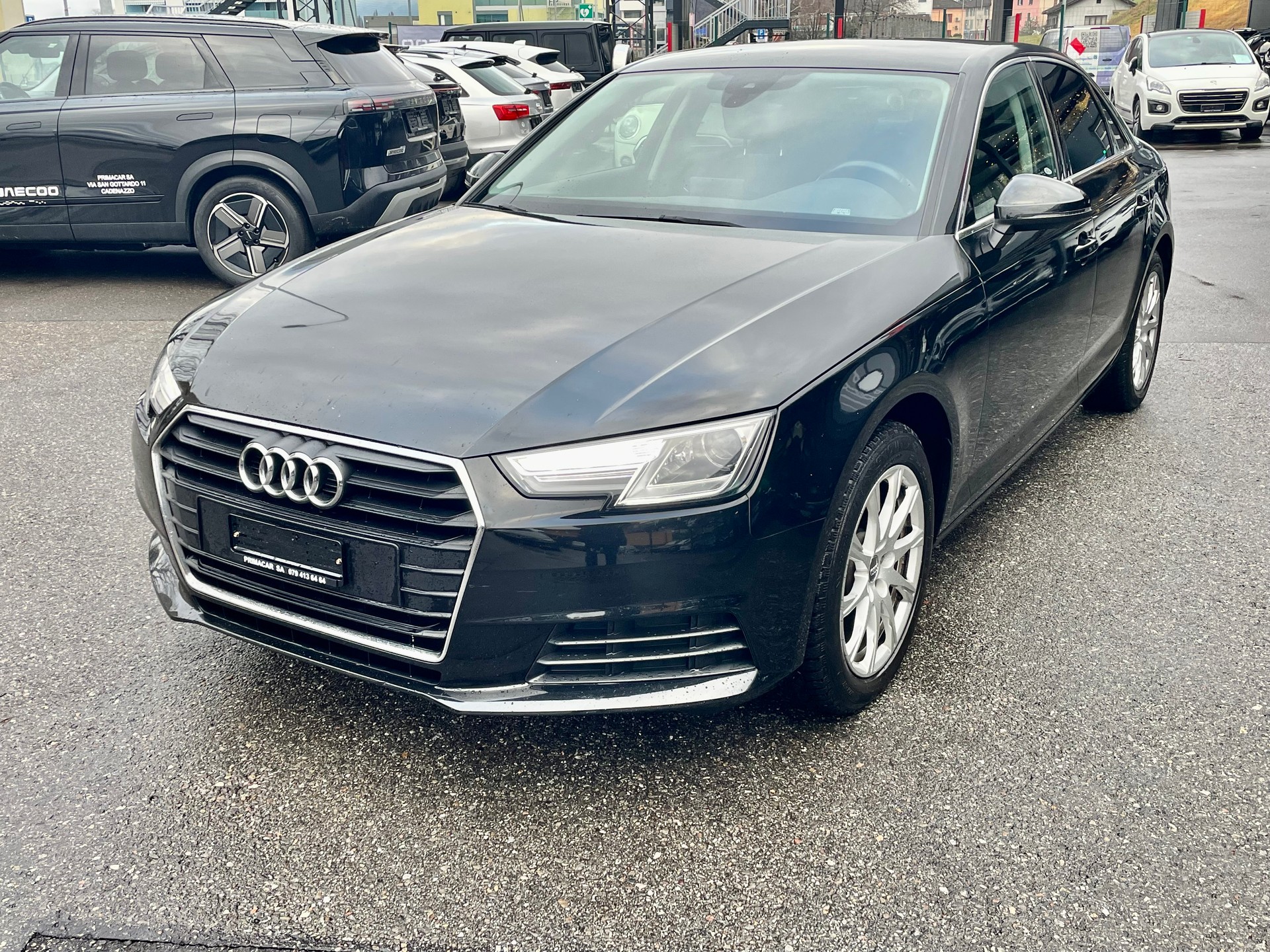 AUDI A4 Limousine 2.0 TDI Design S-tronic-image-0