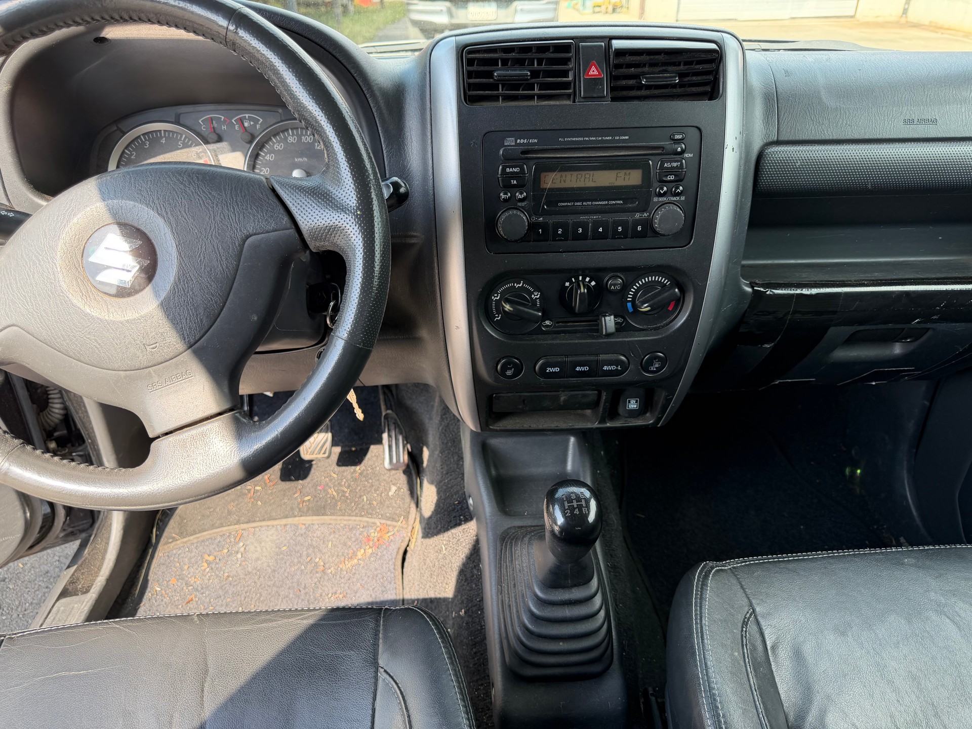 SUZUKI Jimny 1.3 16V GL Top-image-6