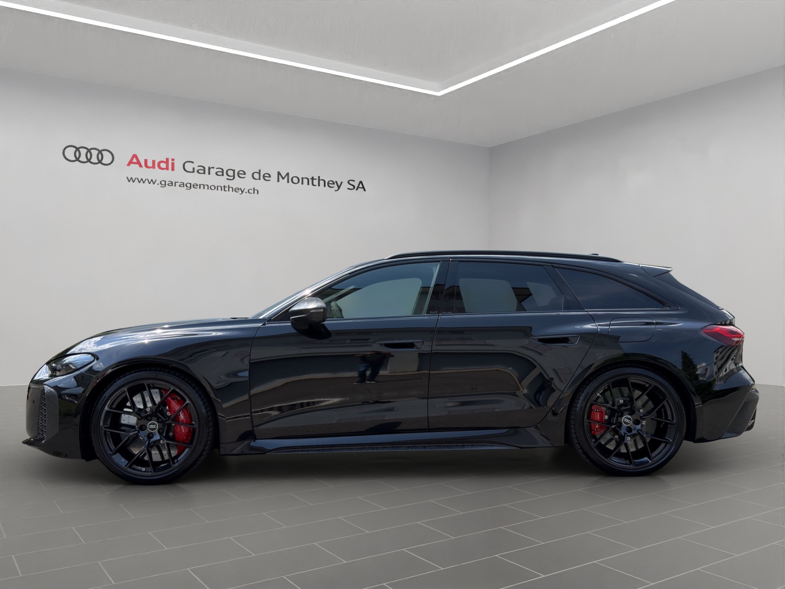 AUDI RS 5 Avant TFSI 470 kW Tiptronic quattro-image-4