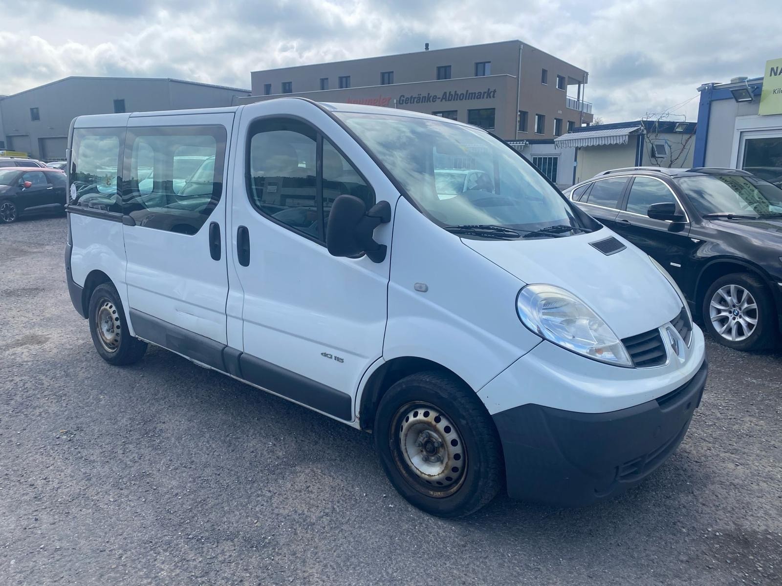 RENAULT Trafic 2.0 dCi 115 2.9t L1H1-image-1