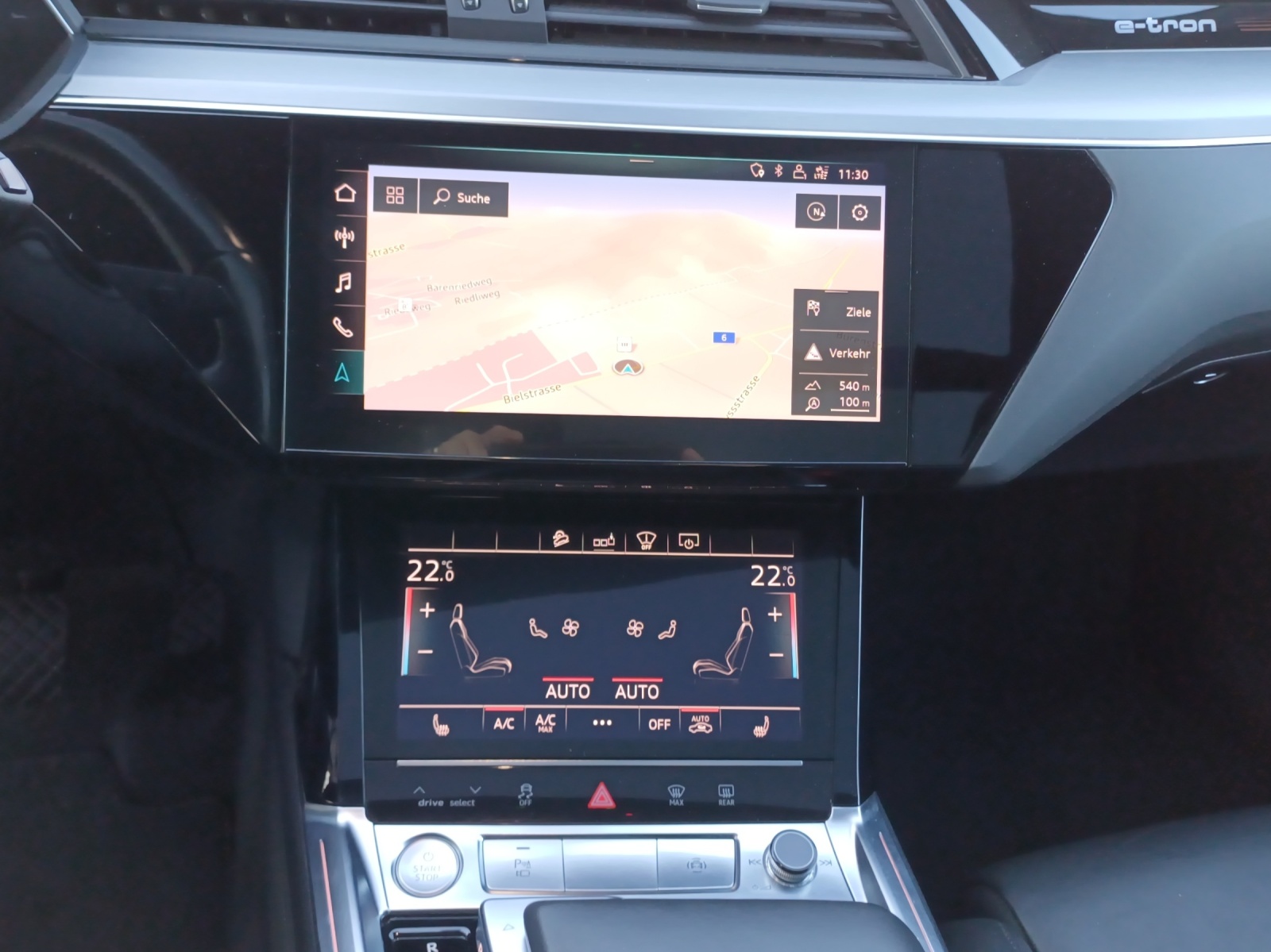 AUDI e-tron 55 Advanced quattro-image-11