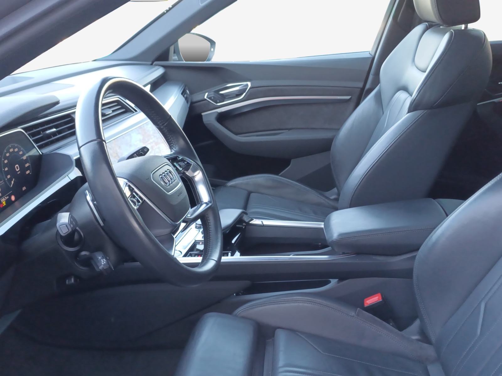 AUDI e-tron 55 Advanced quattro-image-8