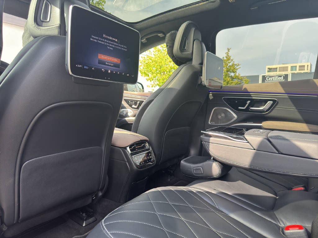 MERCEDES-BENZ EQS 580 SUV Executive Edition AMG Line 4Matic-image-9