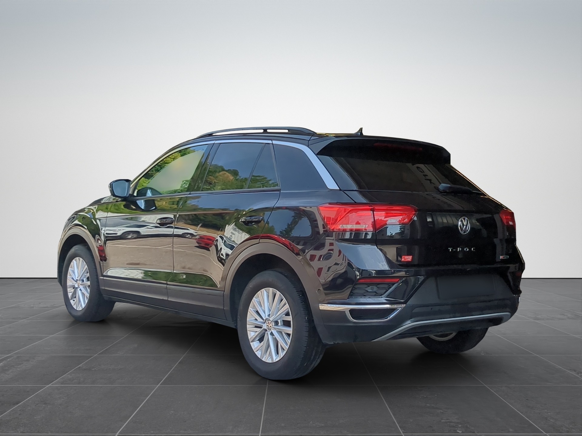 VW T-Roc 2.0 TSI Advance DSG 4Motion-image-2