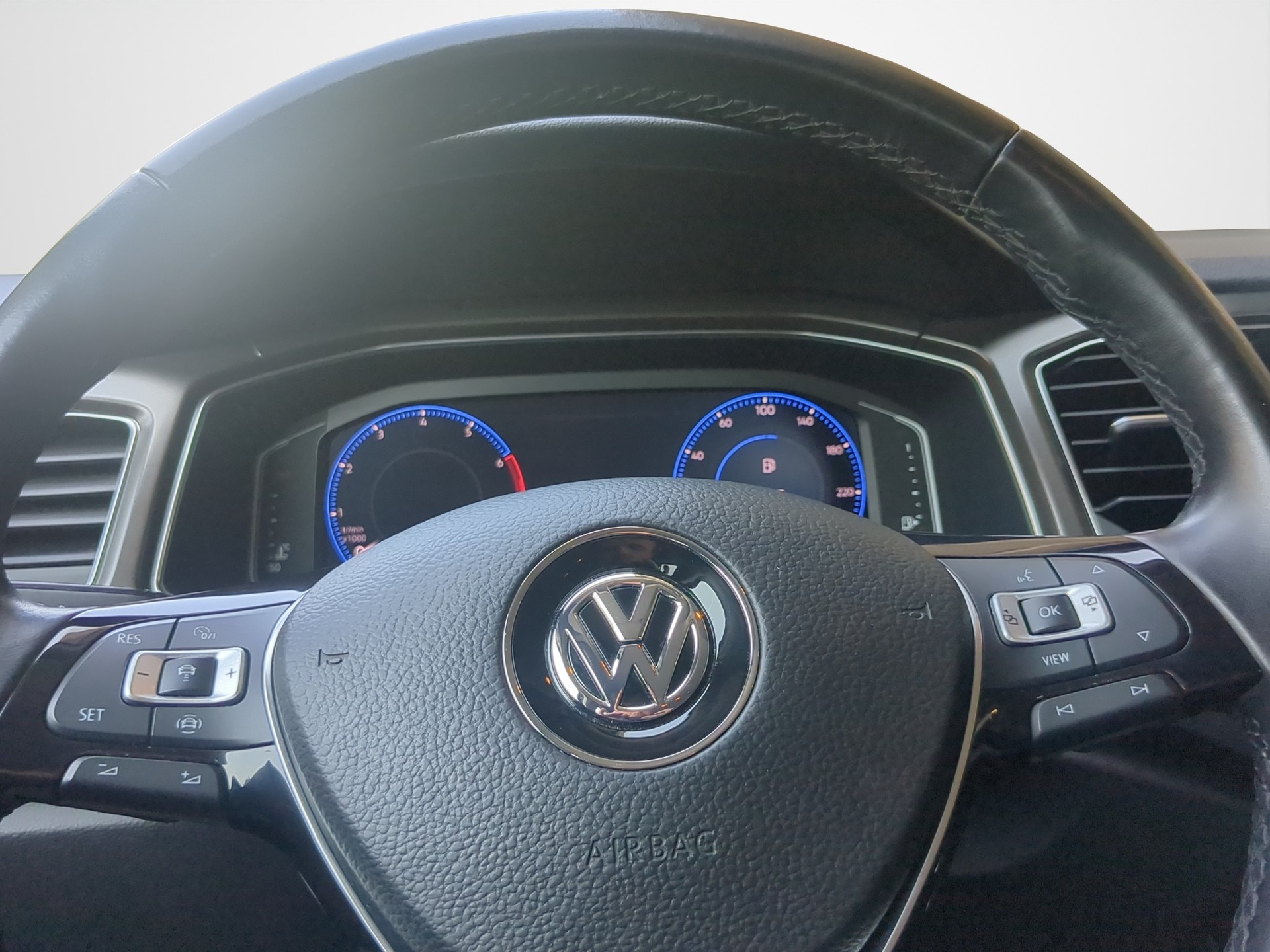 VW T-Roc 2.0 TSI Advance DSG 4Motion-image-6