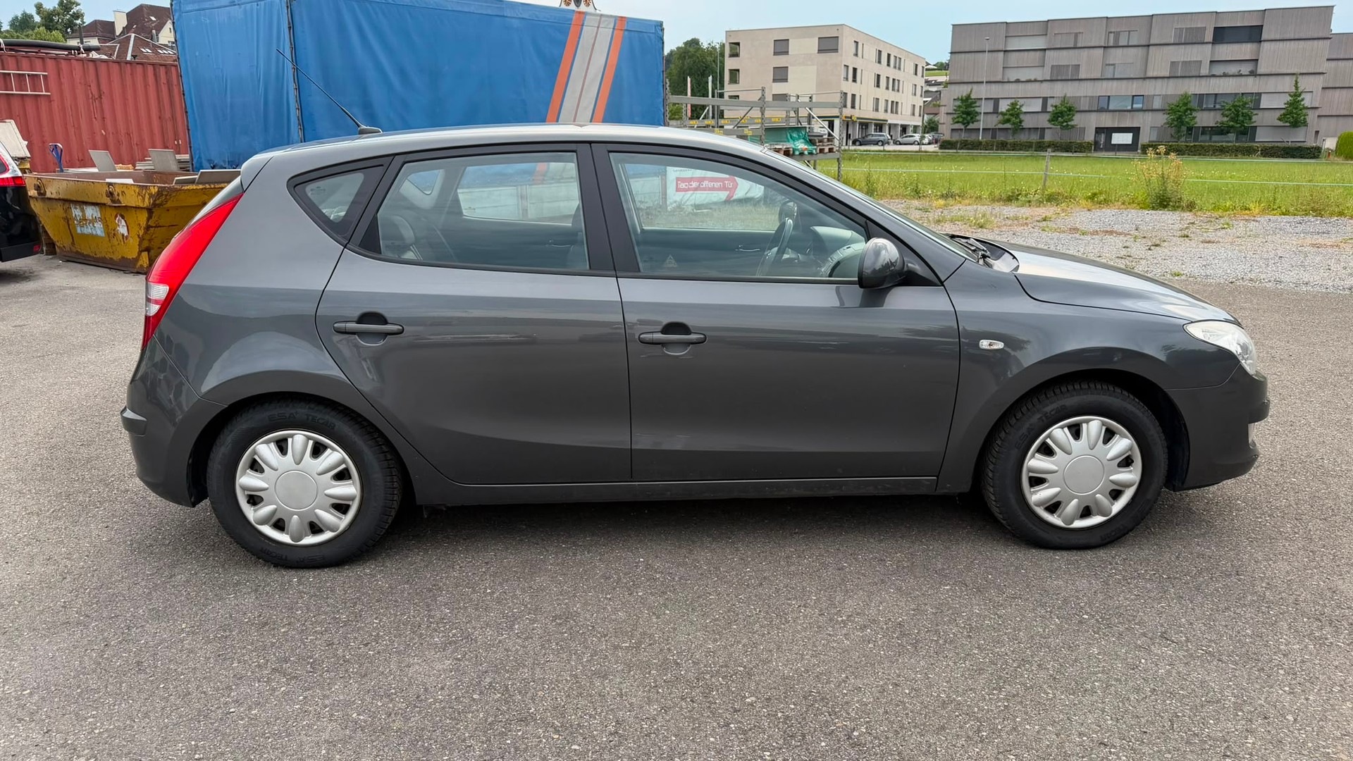 HYUNDAI i30 2.0 Premium Automatic-showroom-element-3