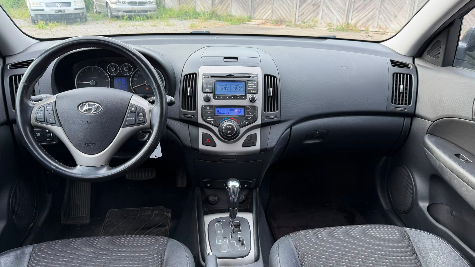 HYUNDAI i30 2.0 Premium Automatic-image-11